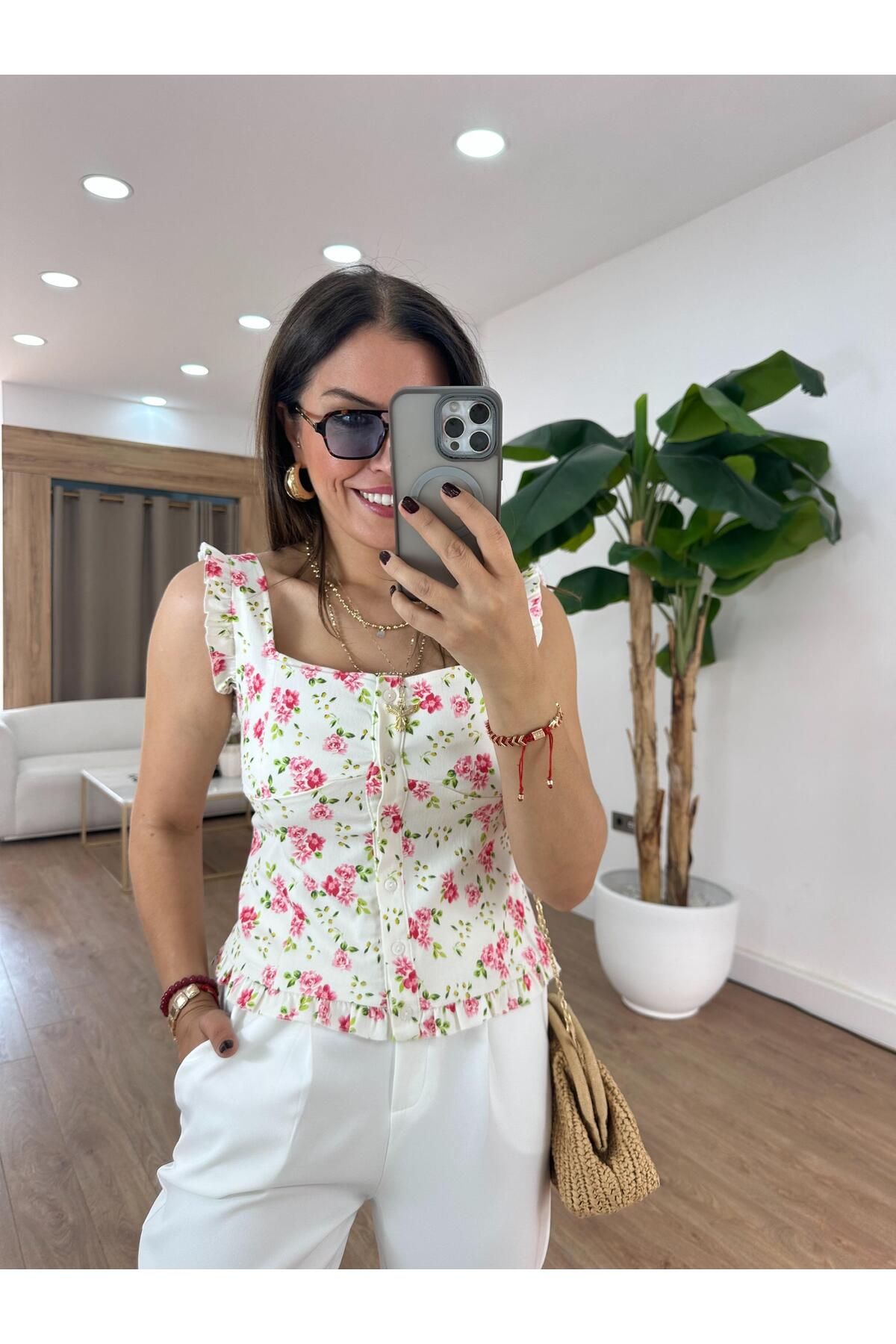 2she Fırfır Detaylı Çiçek Desenli Bluz