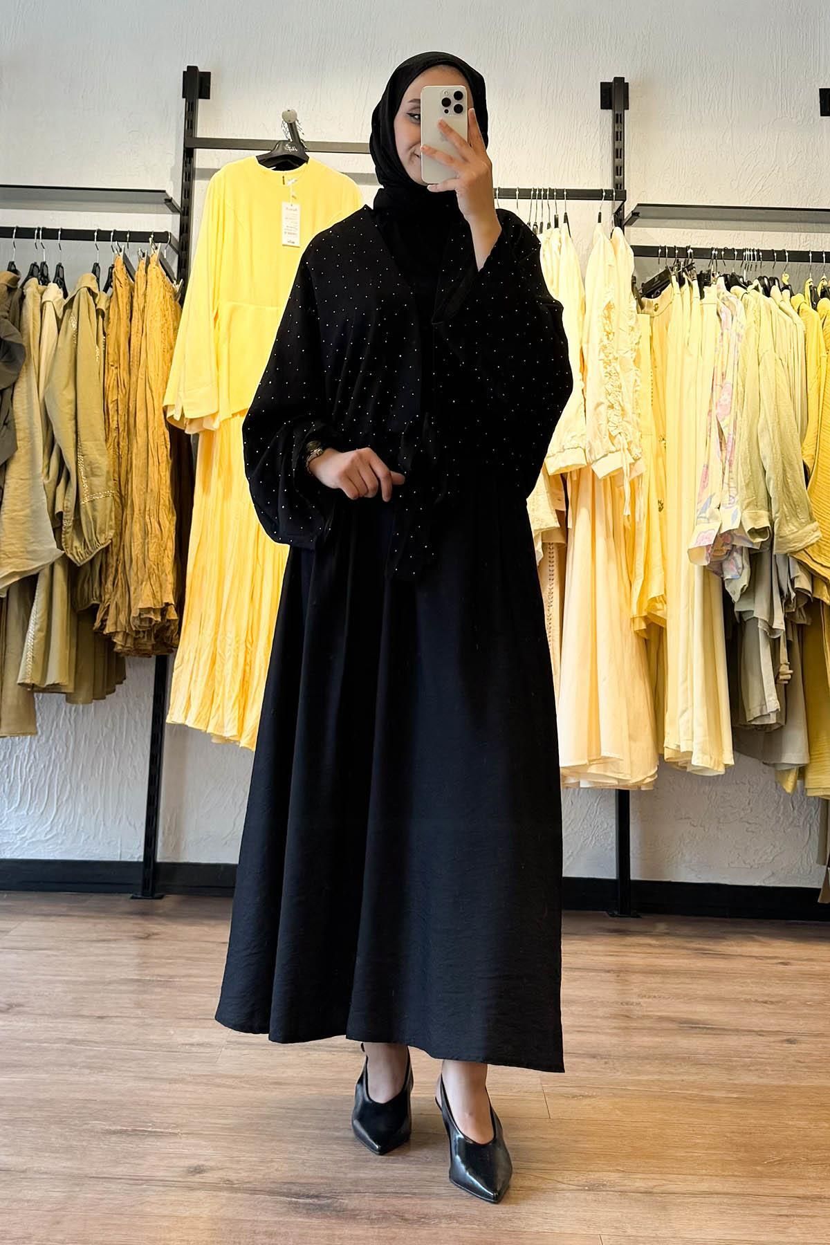 MERVE KAYKISIZ Bağlamalı Üst Taşlı Etek Takım Siyah