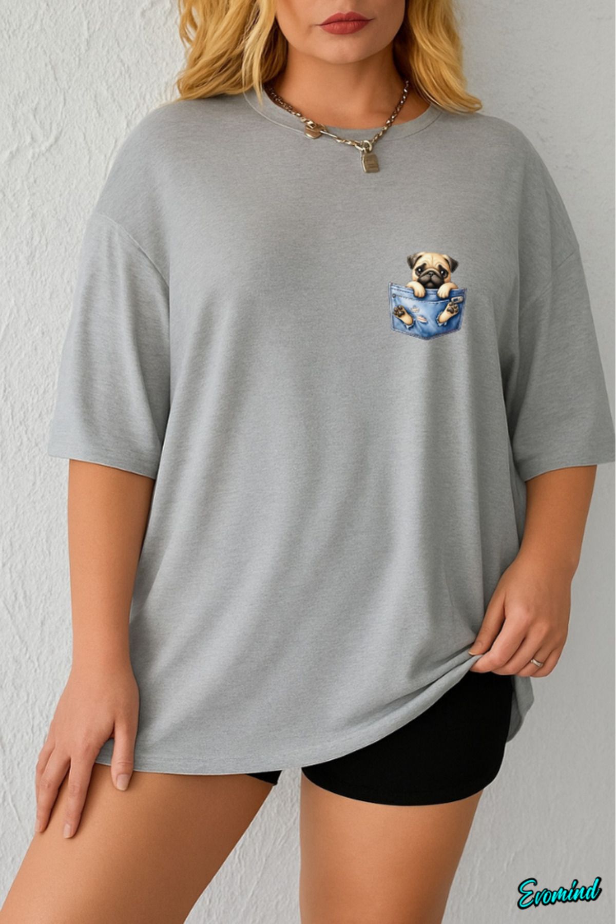 Evomind Büyük Beden Cepte Köpek Baskılı T-shirt