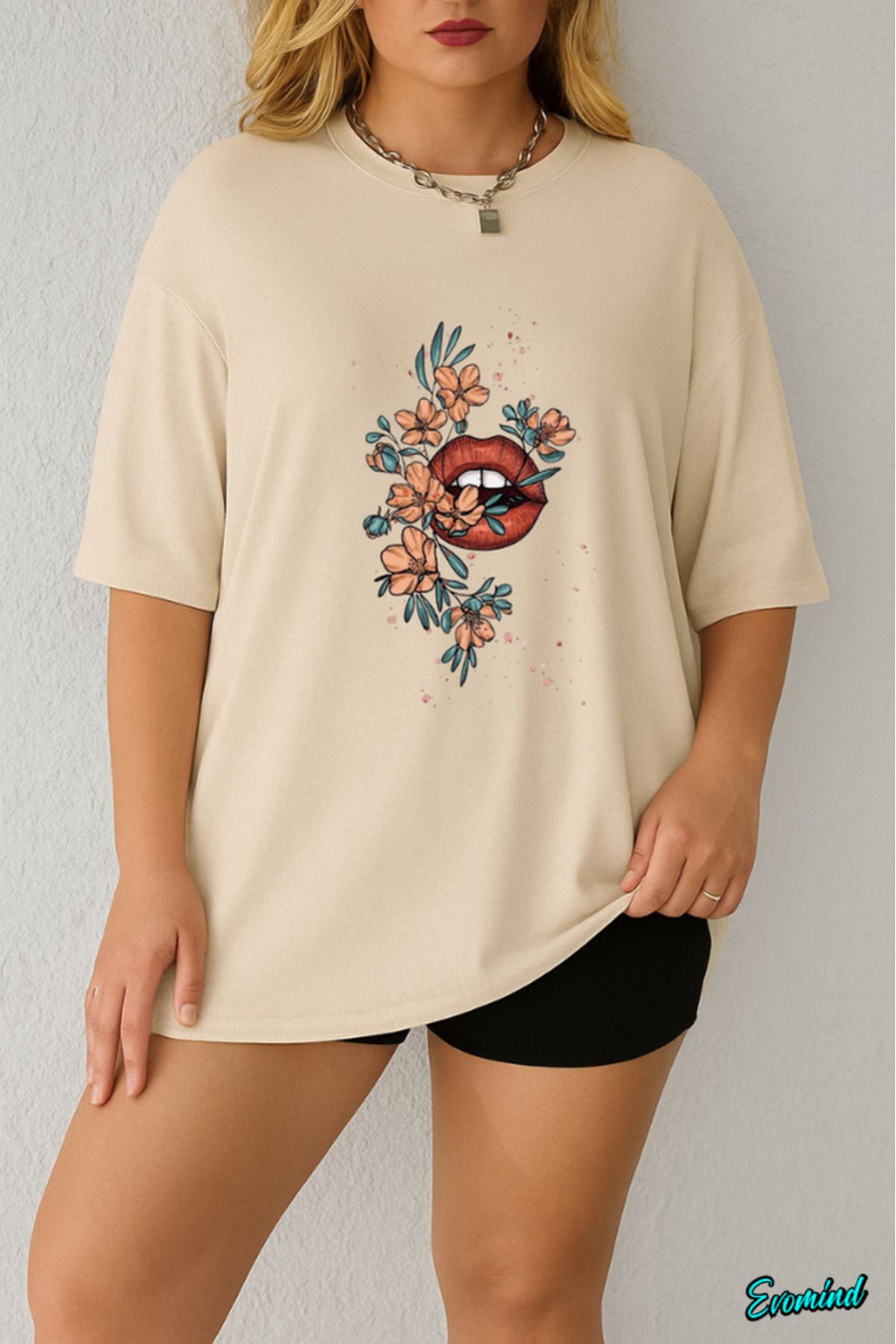 Evomind Büyük Beden Kedi Çiçek Baskılı T-shirt