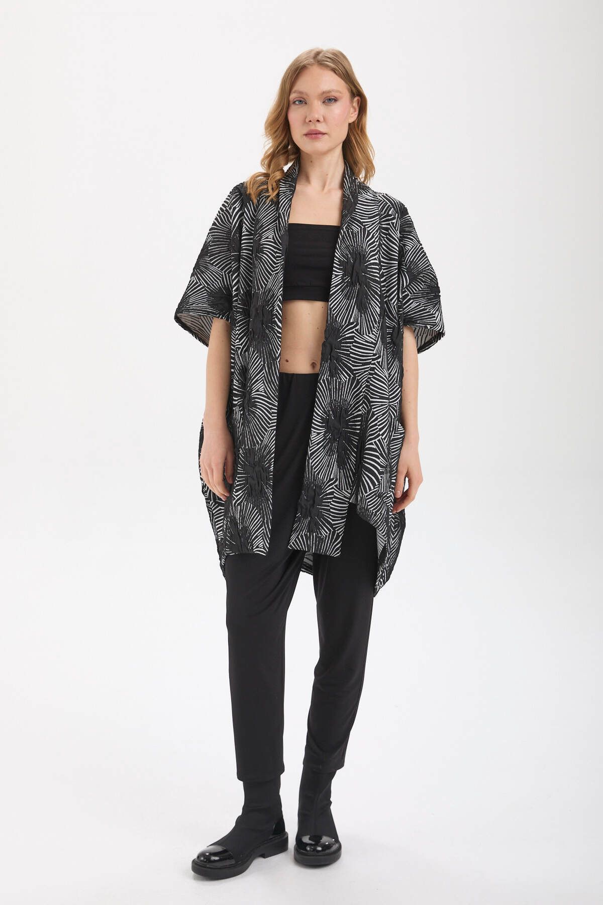 IMBUE Kadın Siyah Geometrik Jakar Şal Yaka Oversize Kimono Ceket