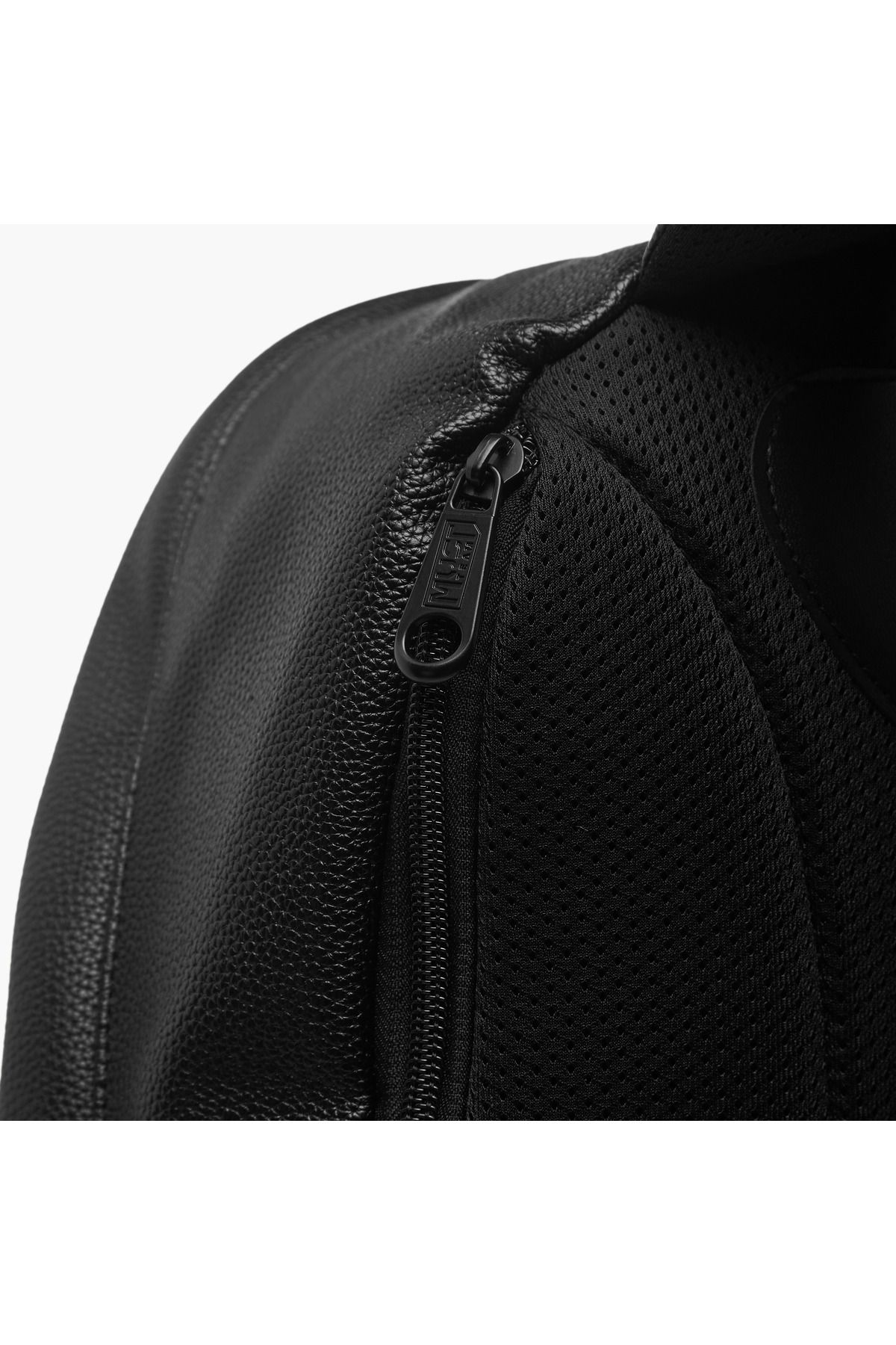 MUST-MUST Textured Backpack with Adjustable Shoulder Straps and Zip Closure - 32x17x42 cms 6