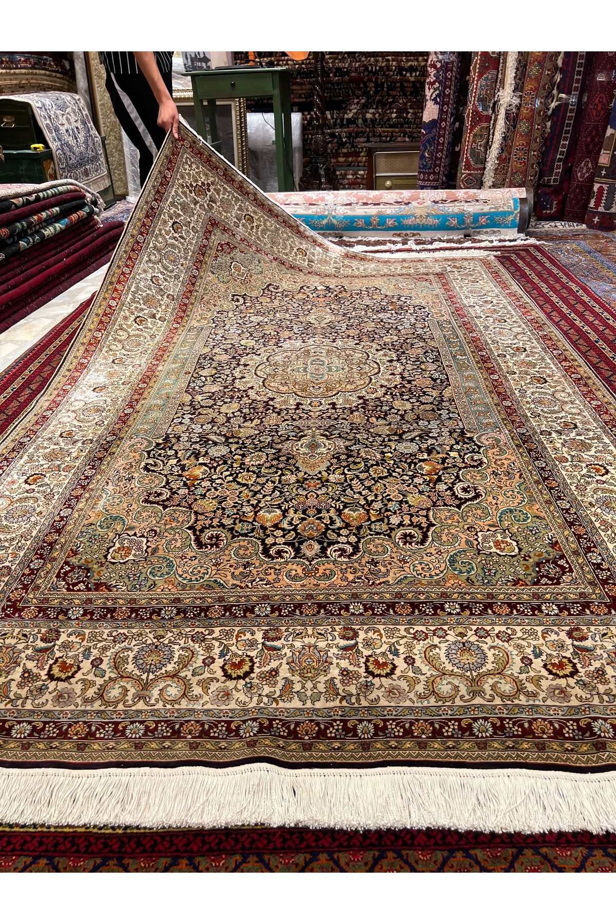 RD RAMAZAN DAĞ EL HALI SANATI El Dokuma Saf İpek Halısıdır Muazzam Bir Eserdir Ebat 250x150