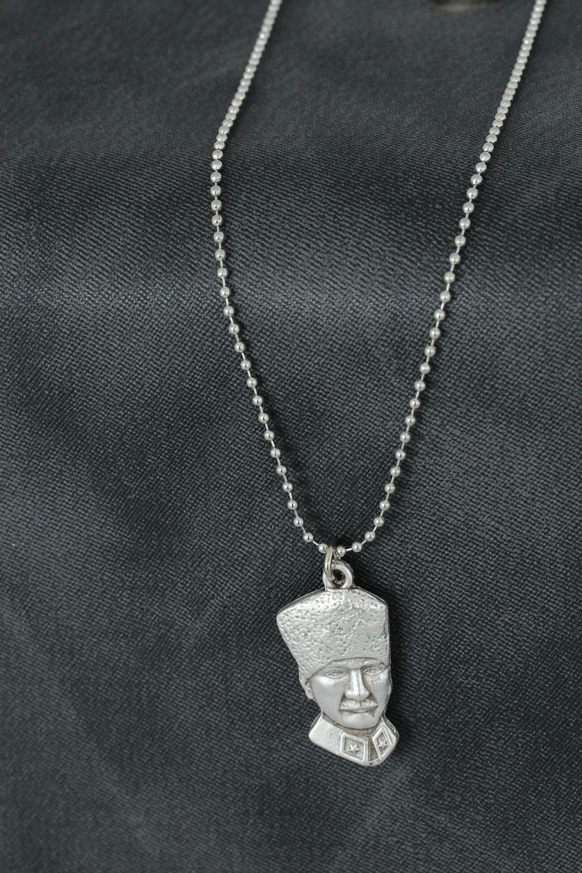 Generic Atatürk Figürlü Metal Erkek Kolye