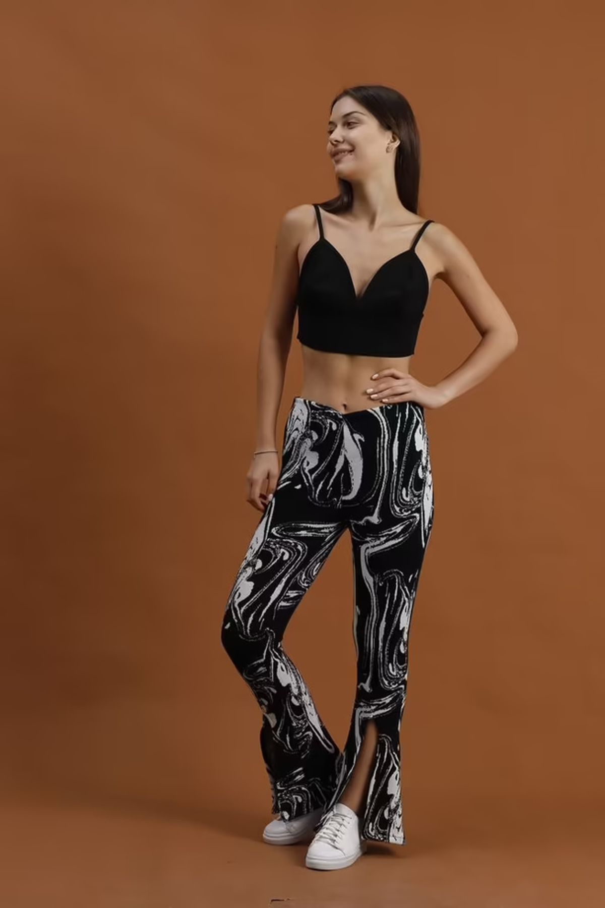 Bare & Bold Siyah Ebruli Yırtmaç Detaylı Pantolon