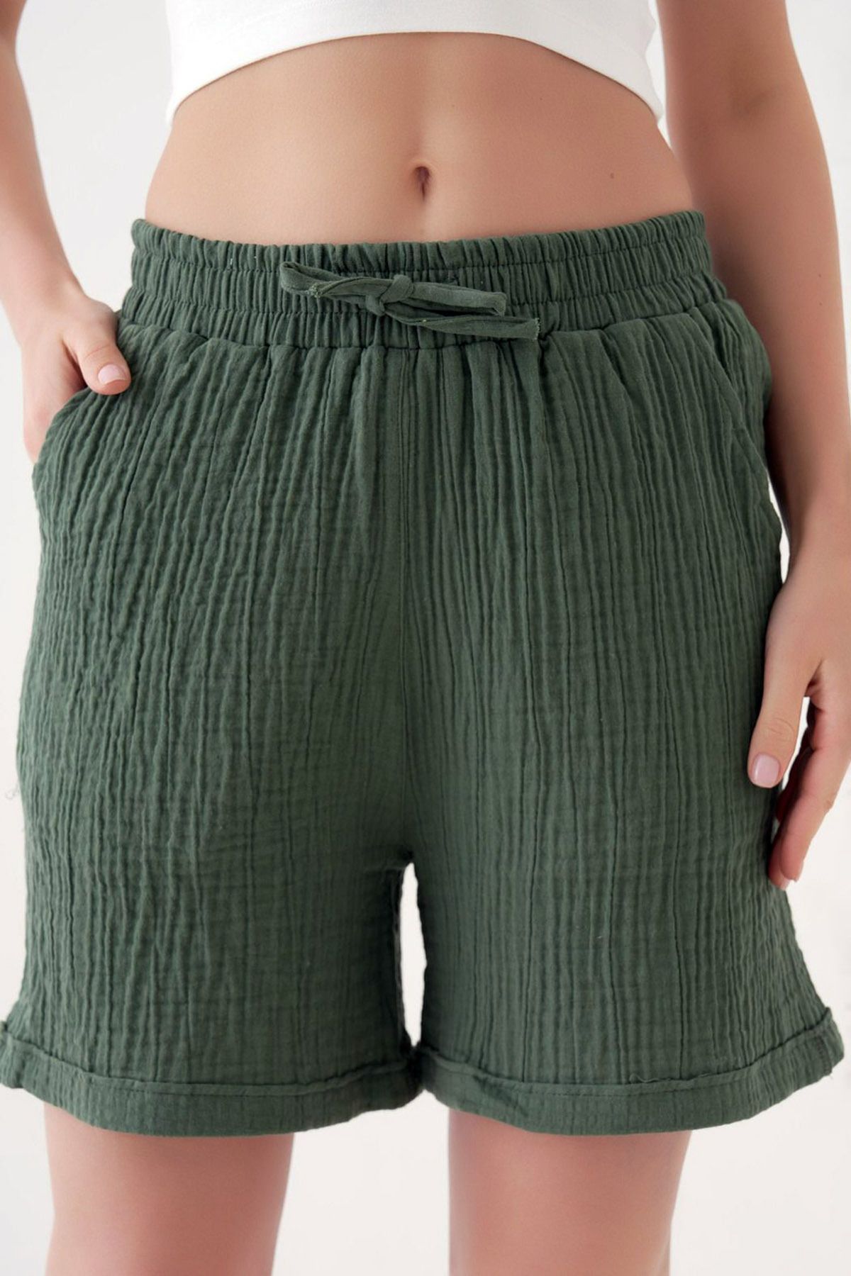 Ottawe Regular Fit Rahat Kesim İp Büzgülü ve Lastikli Belli Çift Cepli Casual Yumuşak Pamuklu Şort