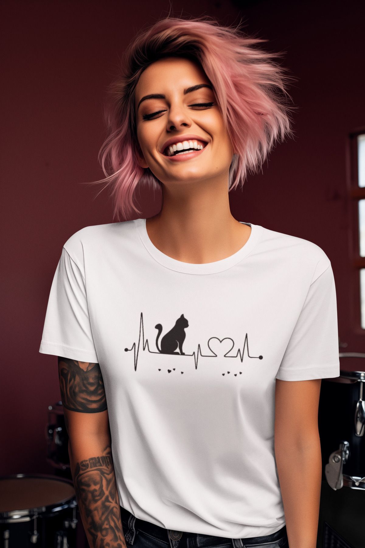 MAGORS STIL-X CAT MOM TEMALI KALP ATIŞIM KEDİLER BASKILI BİSİKLET YAKA KADIN TSHIRT