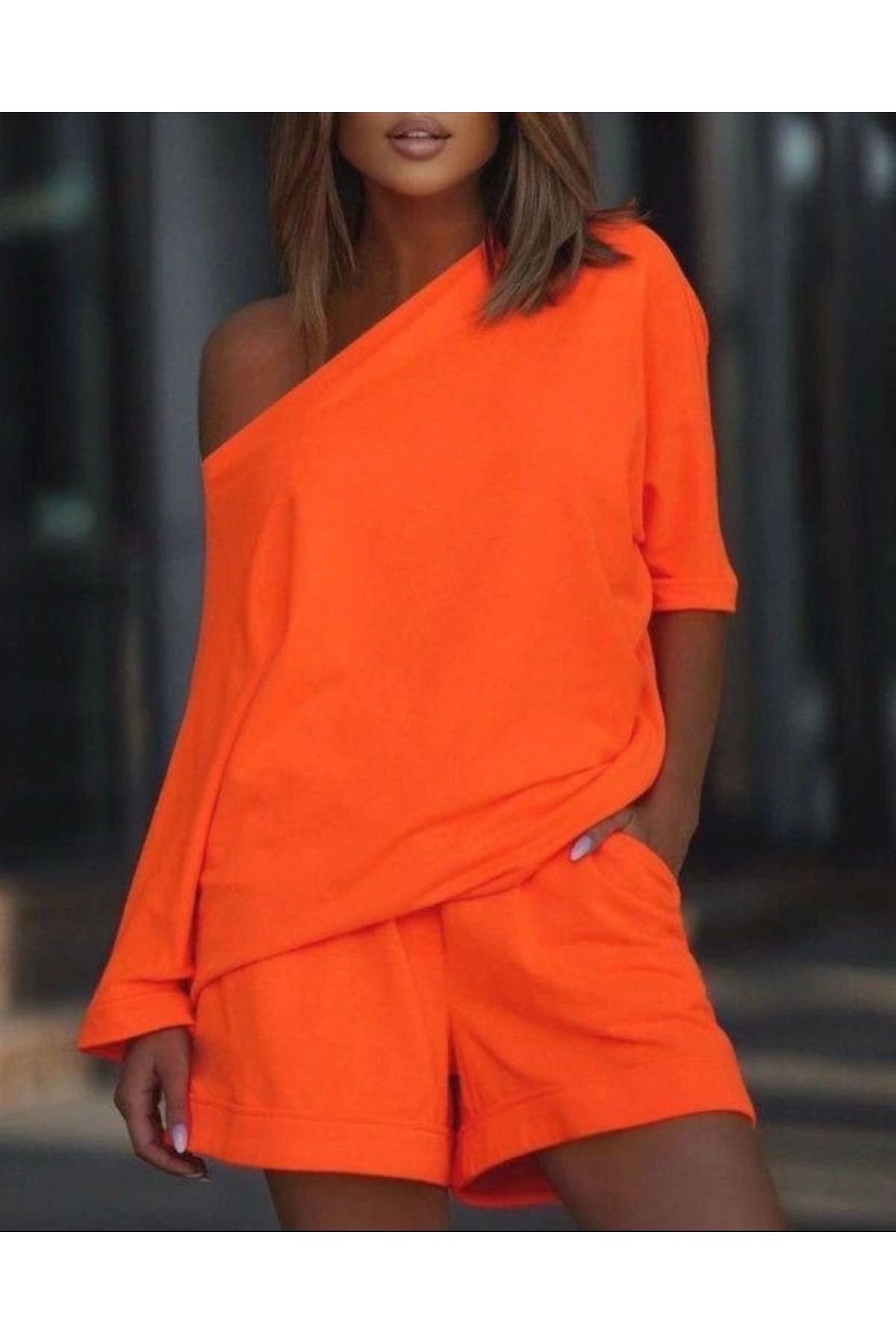 Butik Kadın Kayık Yaka Oversize Asimetrik Bluz Ve şort Iki Iplik Takım