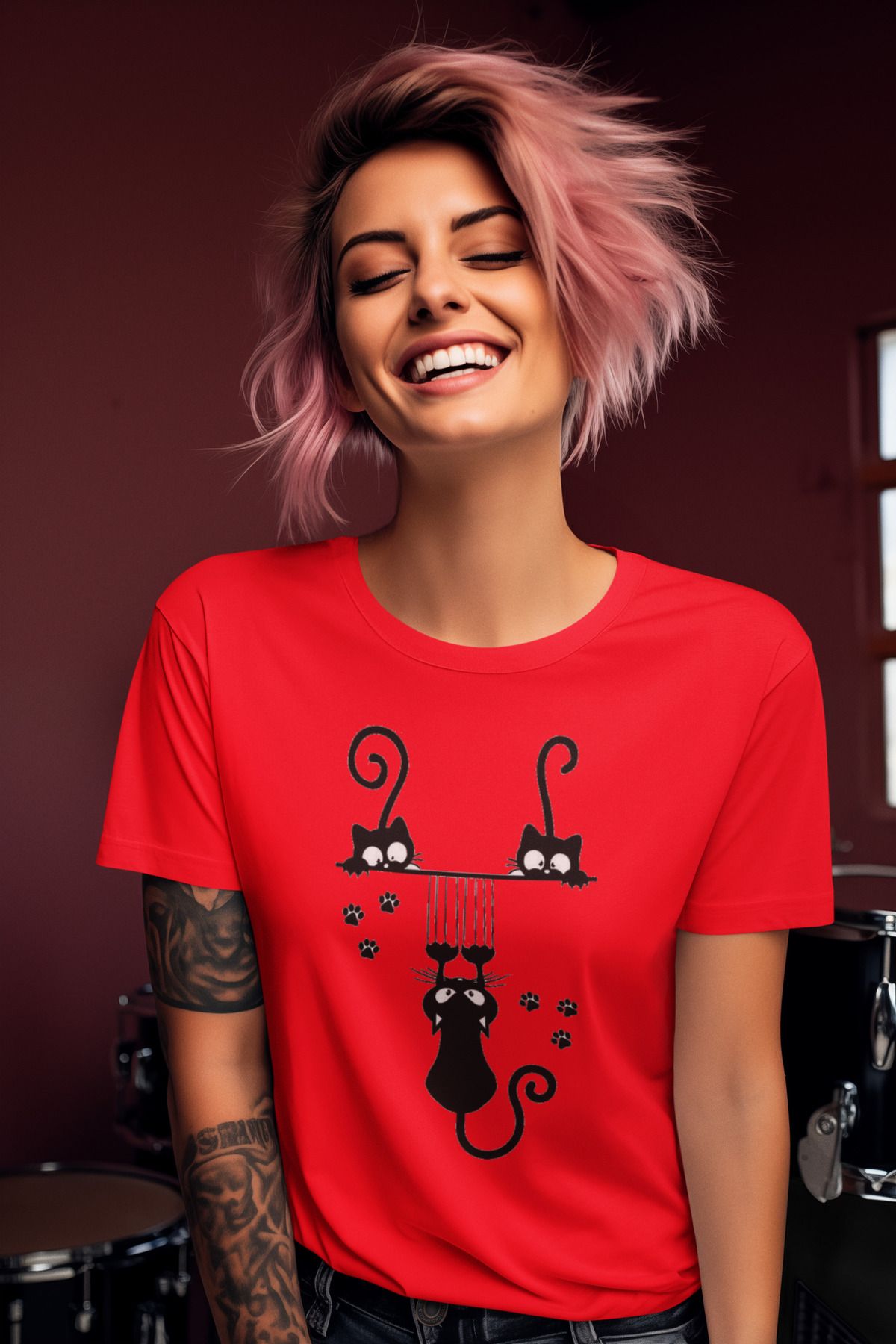 MAGORS STIL-X CAT MOM TEMALI YARAMAZ KEDİLER BASKILI BİSİKLET YAKA KADIN TSHIRT