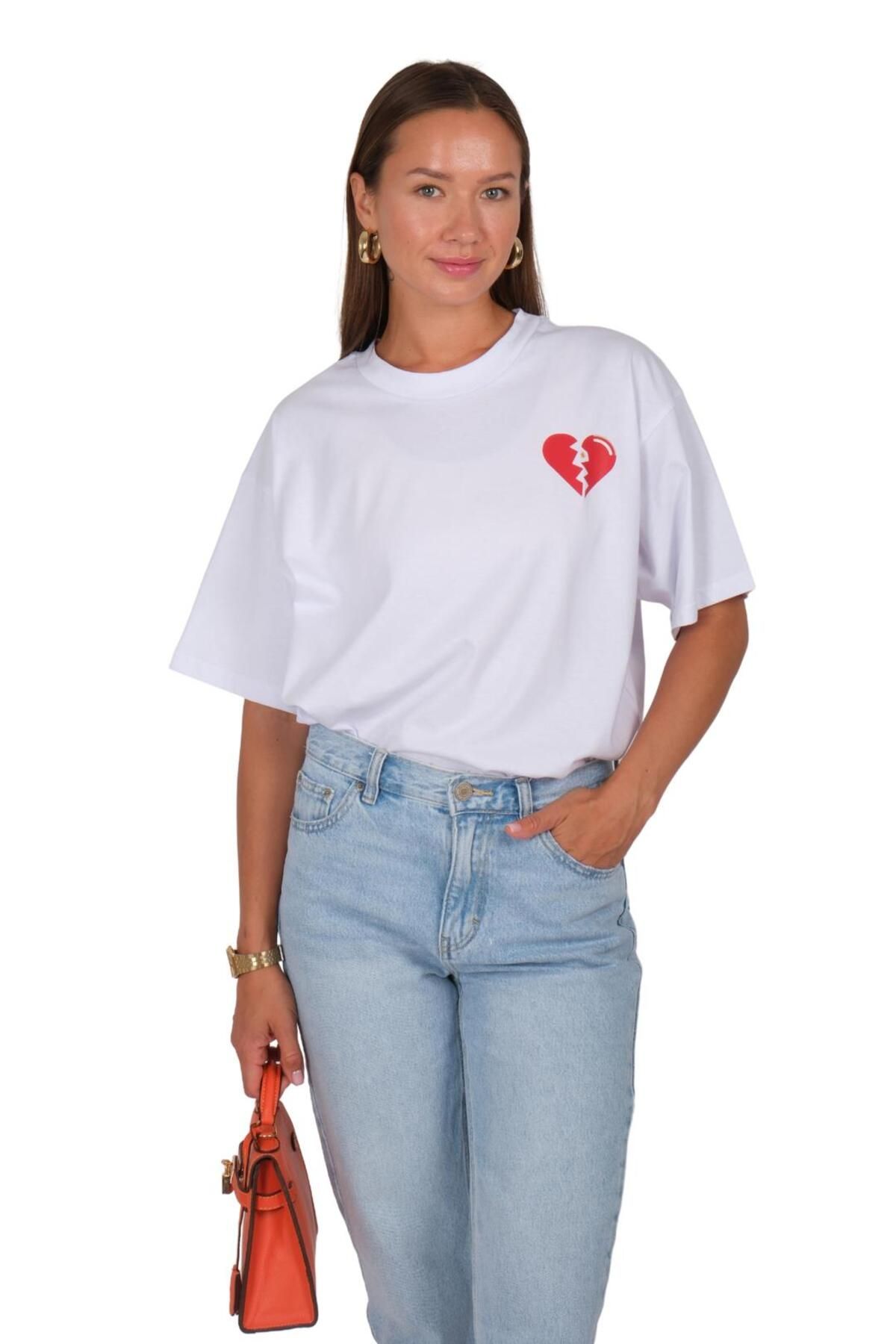 Coredra Broken Hearts Club Oversize Fit T-Shirt Kadın - Beyaz C101