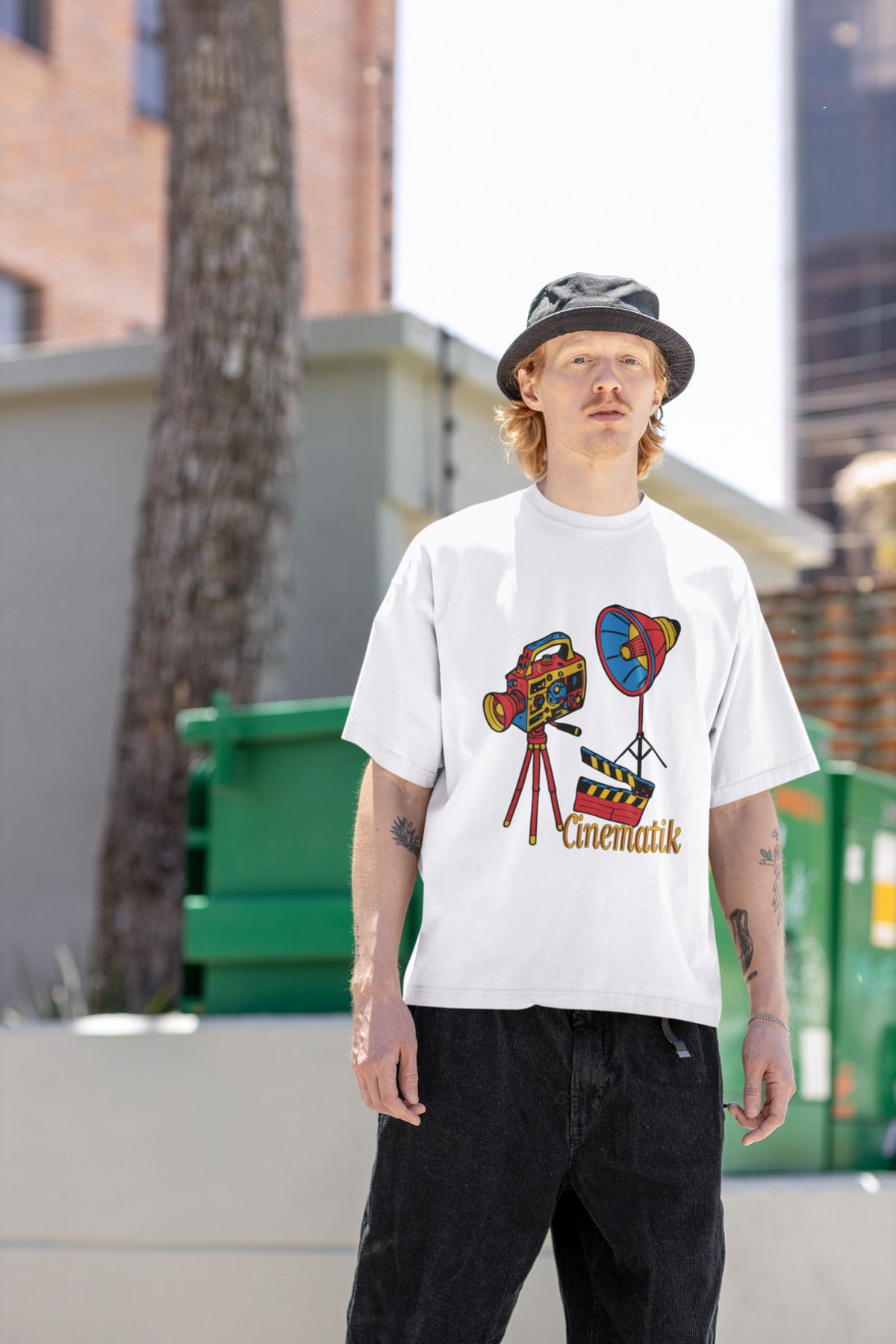 Uniquetex NUBEN / SİNFE-01 - Oversize Unisex Sinematik Baskılı Beyaz Bisiklet Yaka T-shirt (Bilim Tişört)