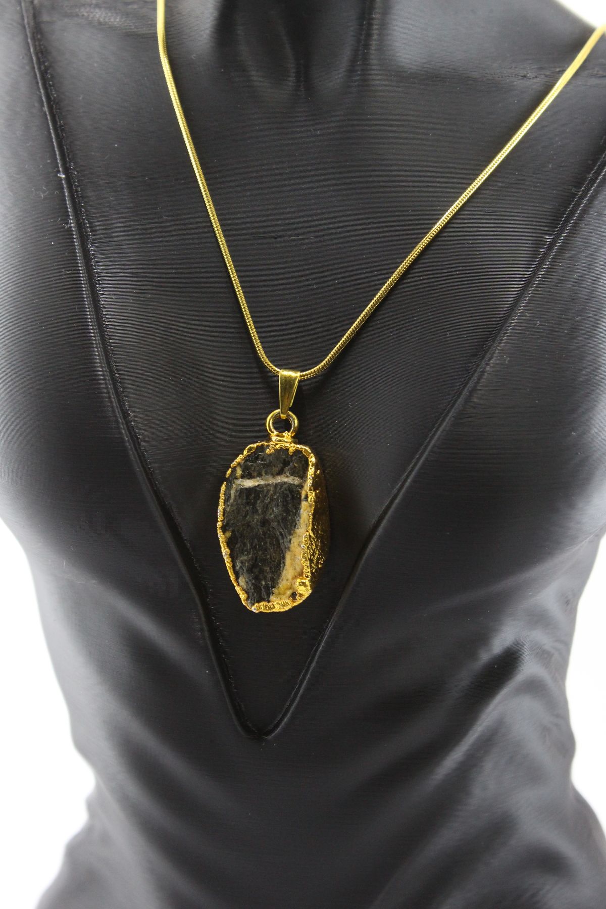 crn accessories Night Shield – Siyah Turmalin Kolye