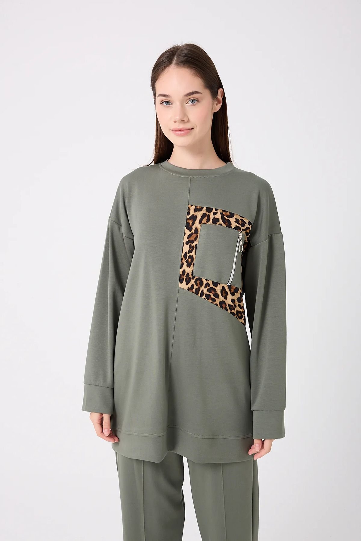 sernoy lomera SL4644-Leopar Cep Garnili Fermuar Detaylı Alt Üst İkili Takım