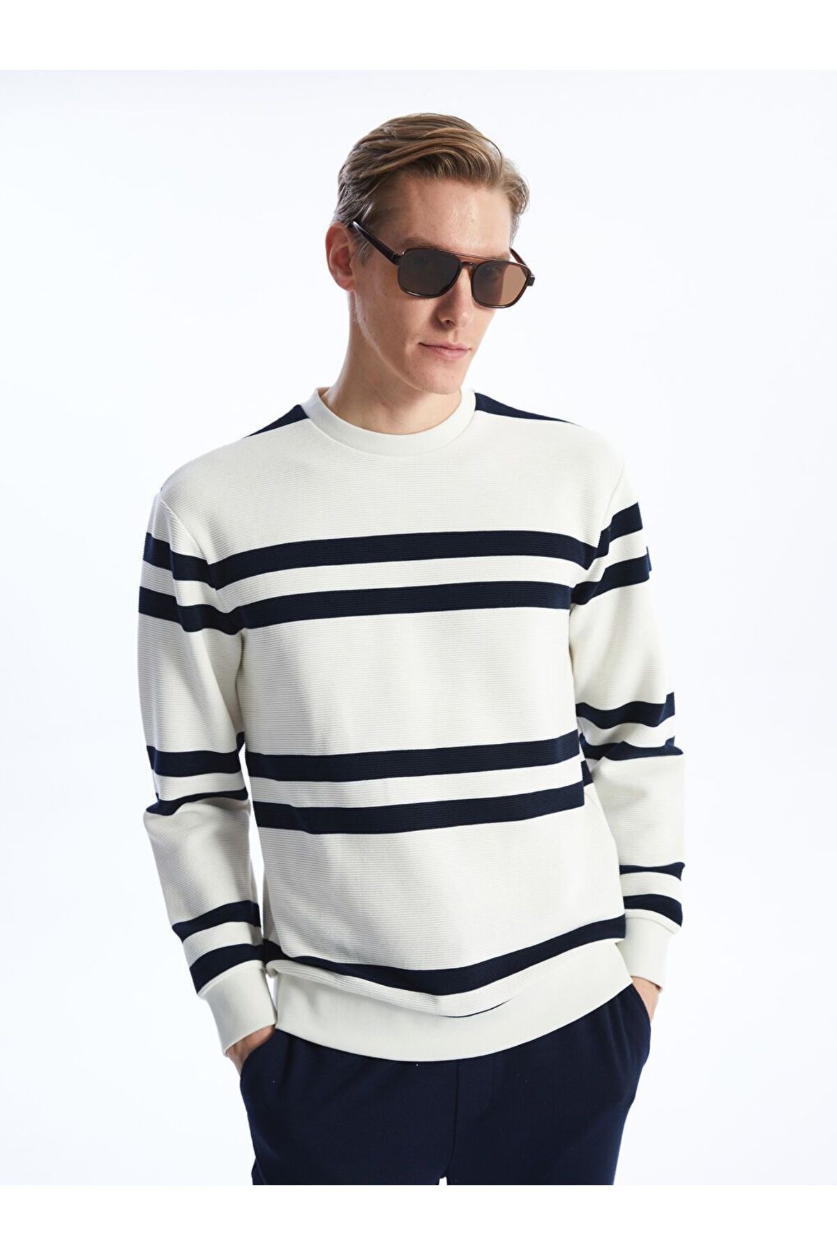 LC Waikiki Ekru Bisiklet Yaka Uzun Kollu Çizgili Erkek Sweatshirt
