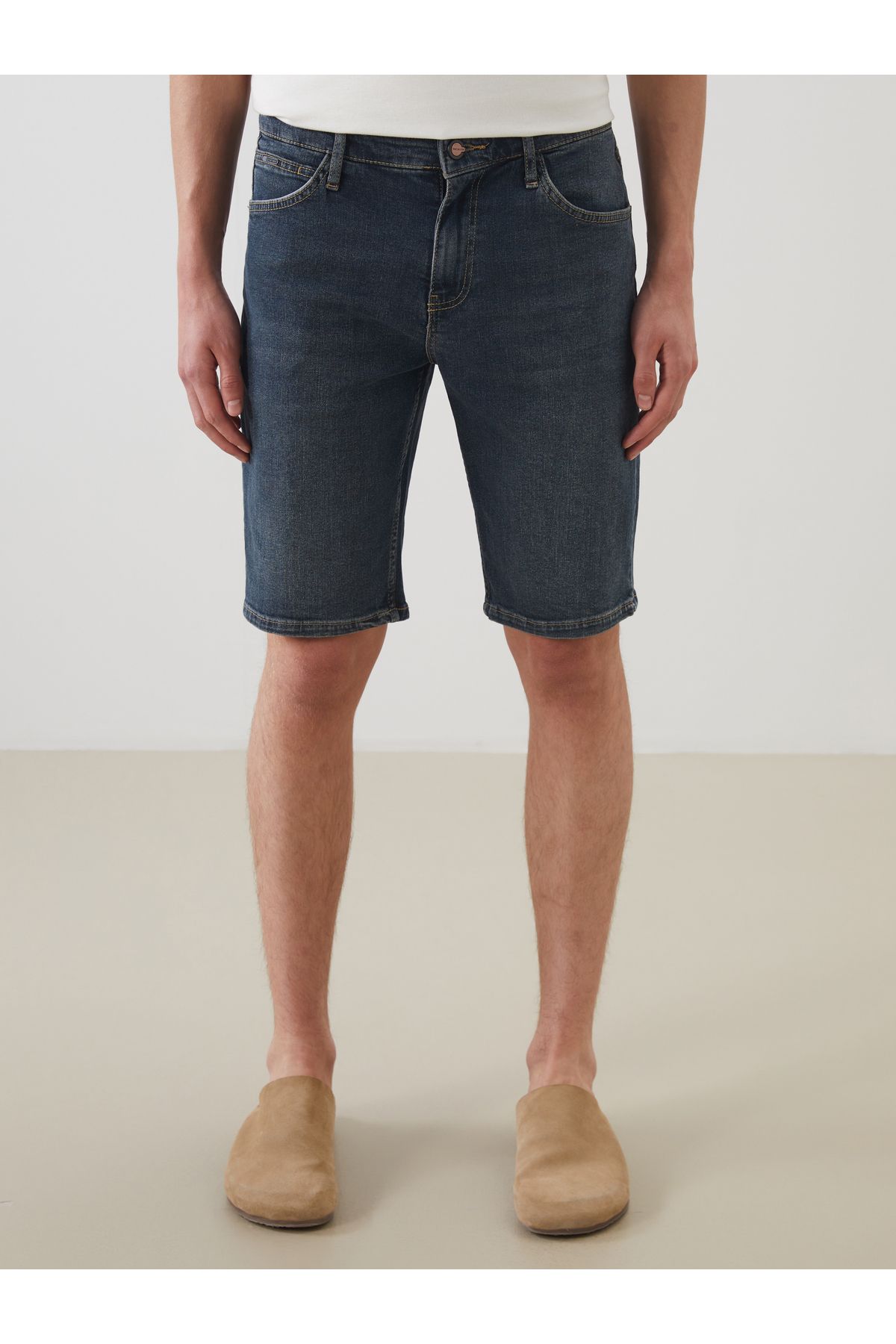 LC Waikiki-Ανδρικό τζιν σορτς Standard Fit 2