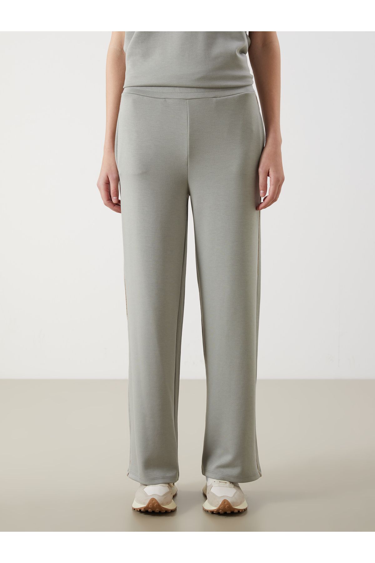 LC Waikiki-Damen-Jogginghose mit weitem Bein und elastischem Bund 2