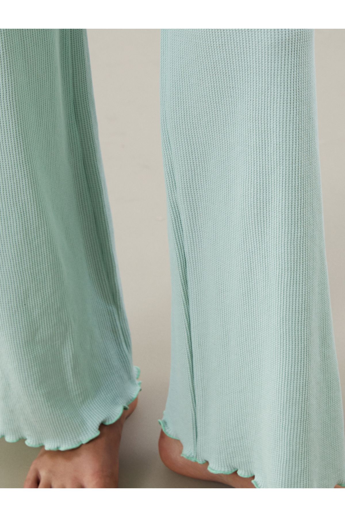 LC Waikiki-Partea de jos de pijama de damă cu textura elastică 3