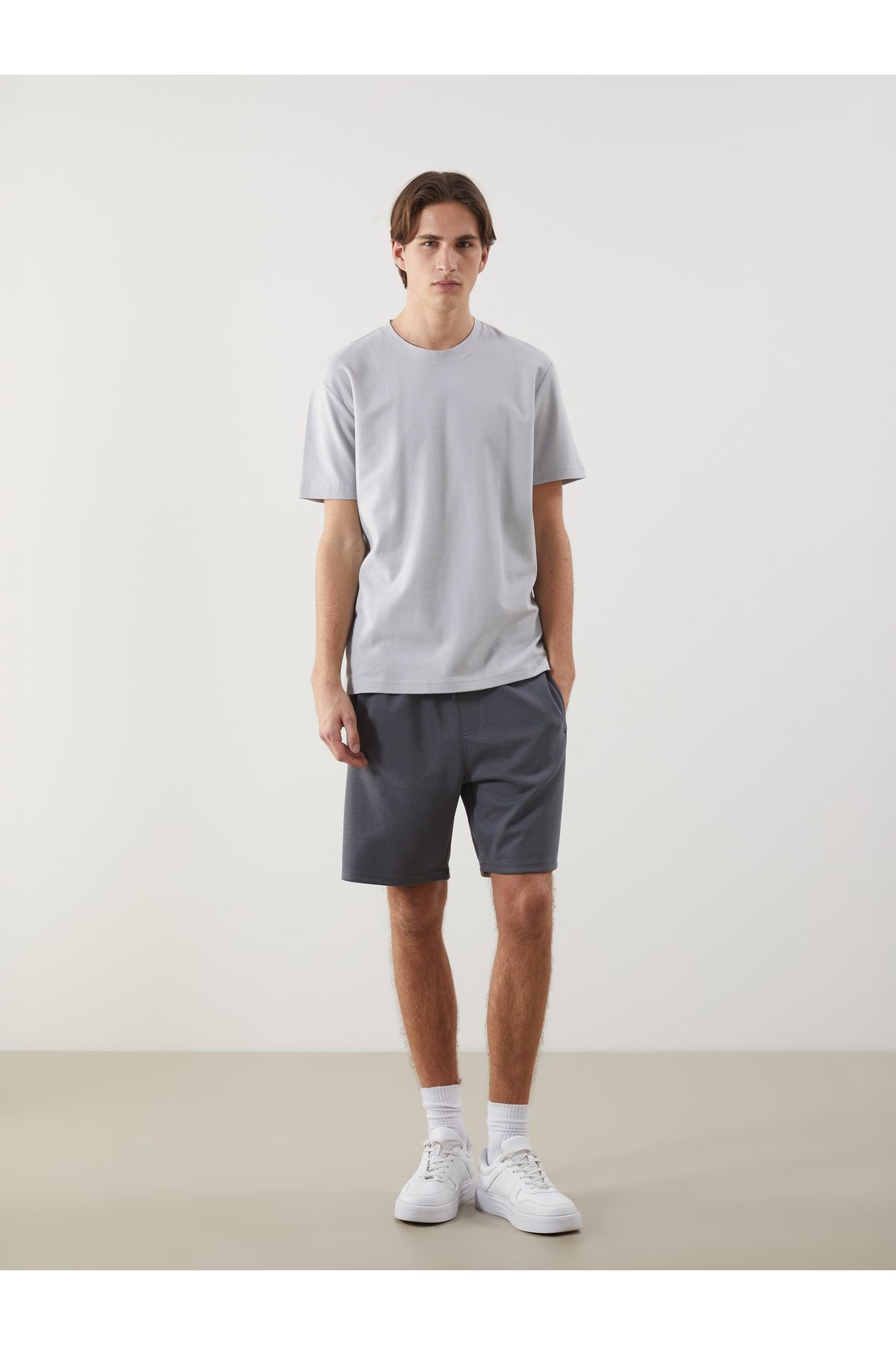 LC Waikiki-Ανδρικό T-Shirt από βαμβακερό χτενισμένο λαιμό 2