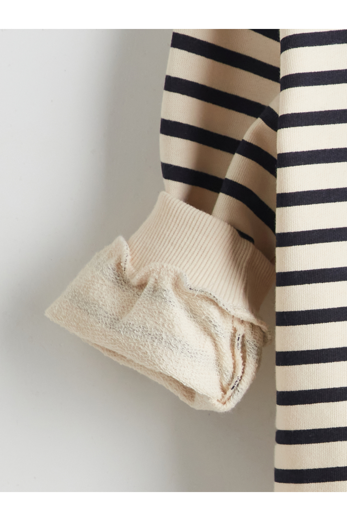 LC Waikiki LCW Kids Bisiklet Yaka Çizgili Kız Çocuk Sweatshirt fotoğrafı 2 (önizleme)