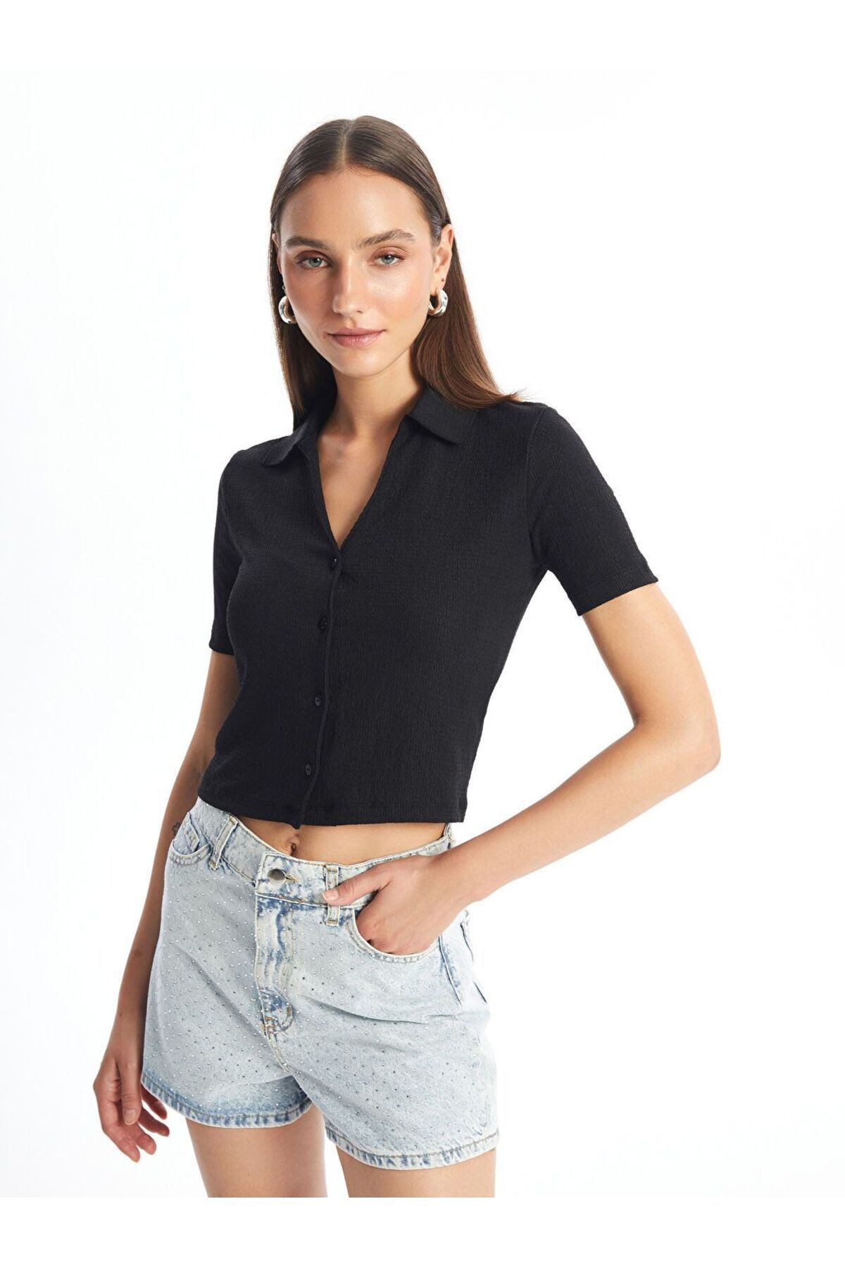LC Waikiki Siyah Polo Yaka Crop Kadın Bluz