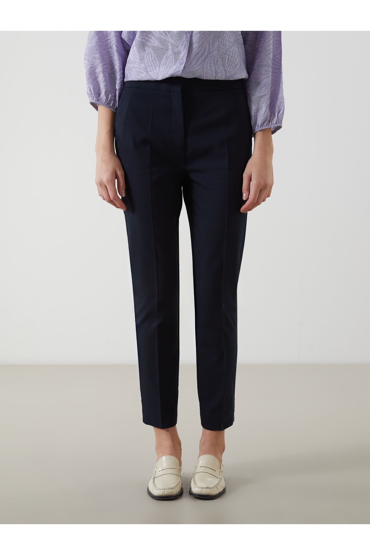 LC Waikiki-Carrot Cut Trousers with Elastic Waist 2