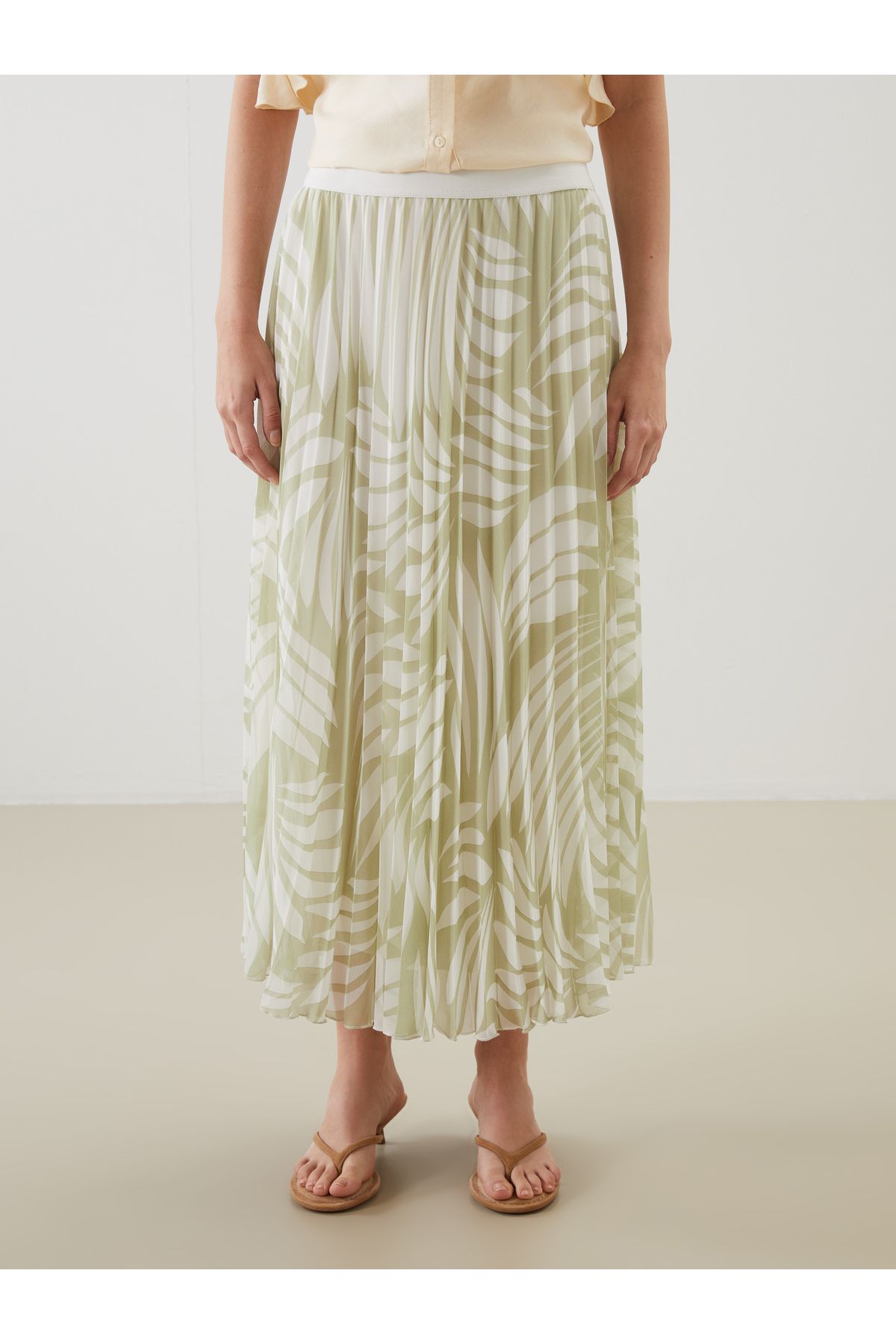 LC Waikiki-Patterned Chiffon Pleated Skirt with Elastic Waist 2