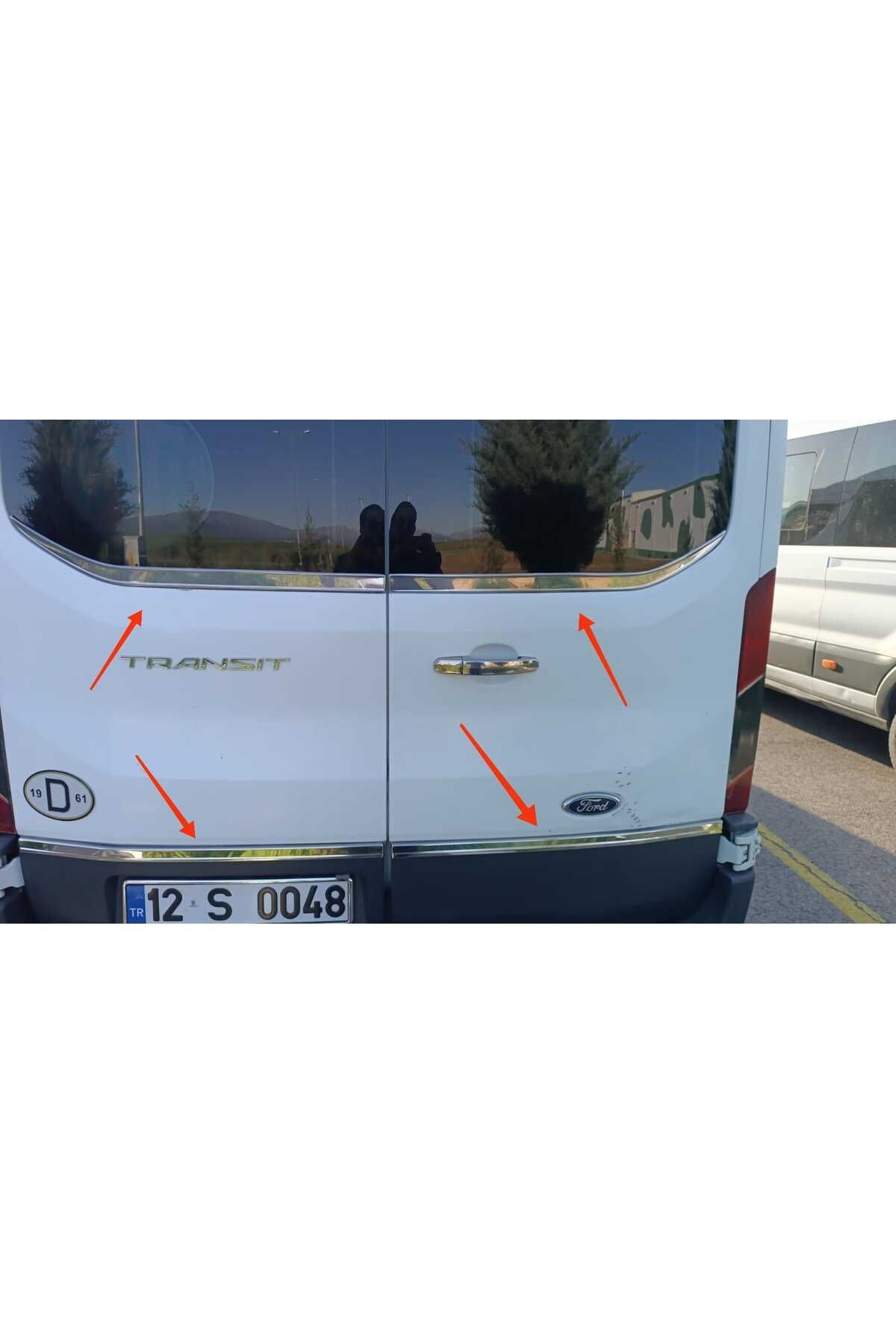 ANADOLUOTOAKSESUAR TRANSİT 2019 ÜZERİ ARKA CAM ALT ÇITASI 4 PARÇA