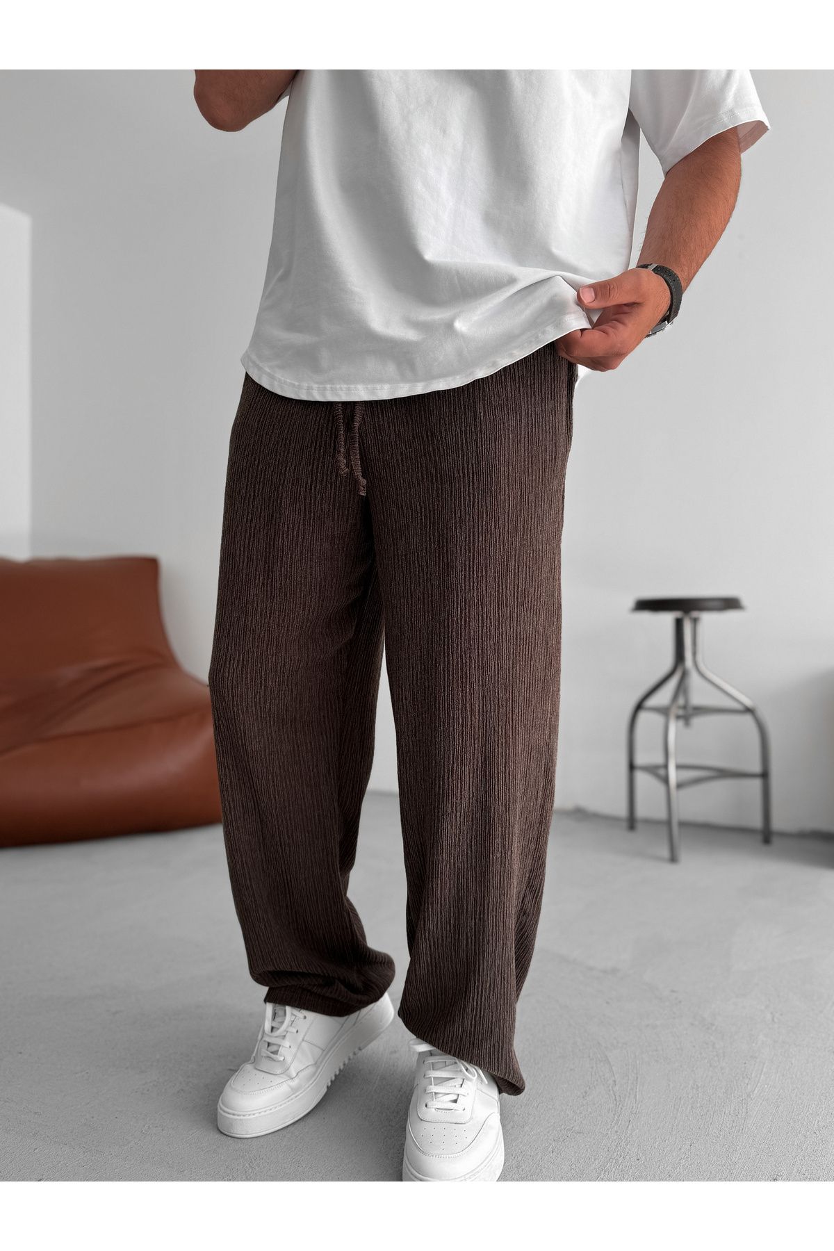 BYBASICMAN Koyu Kahve Kırçıllı Dokulu Boru Paça Pantolon JJ-234