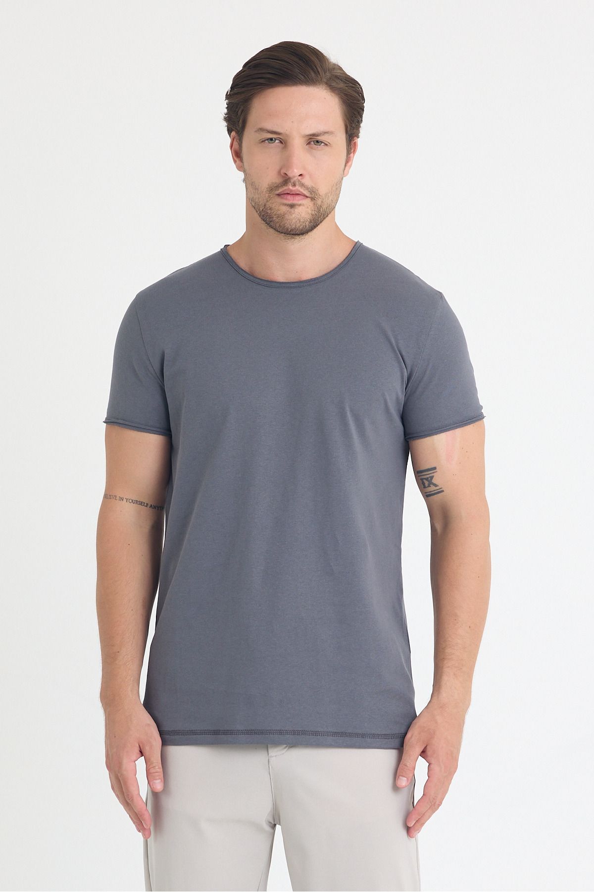 THE ONE Erkek Pis Yaka Basic T-Shirt