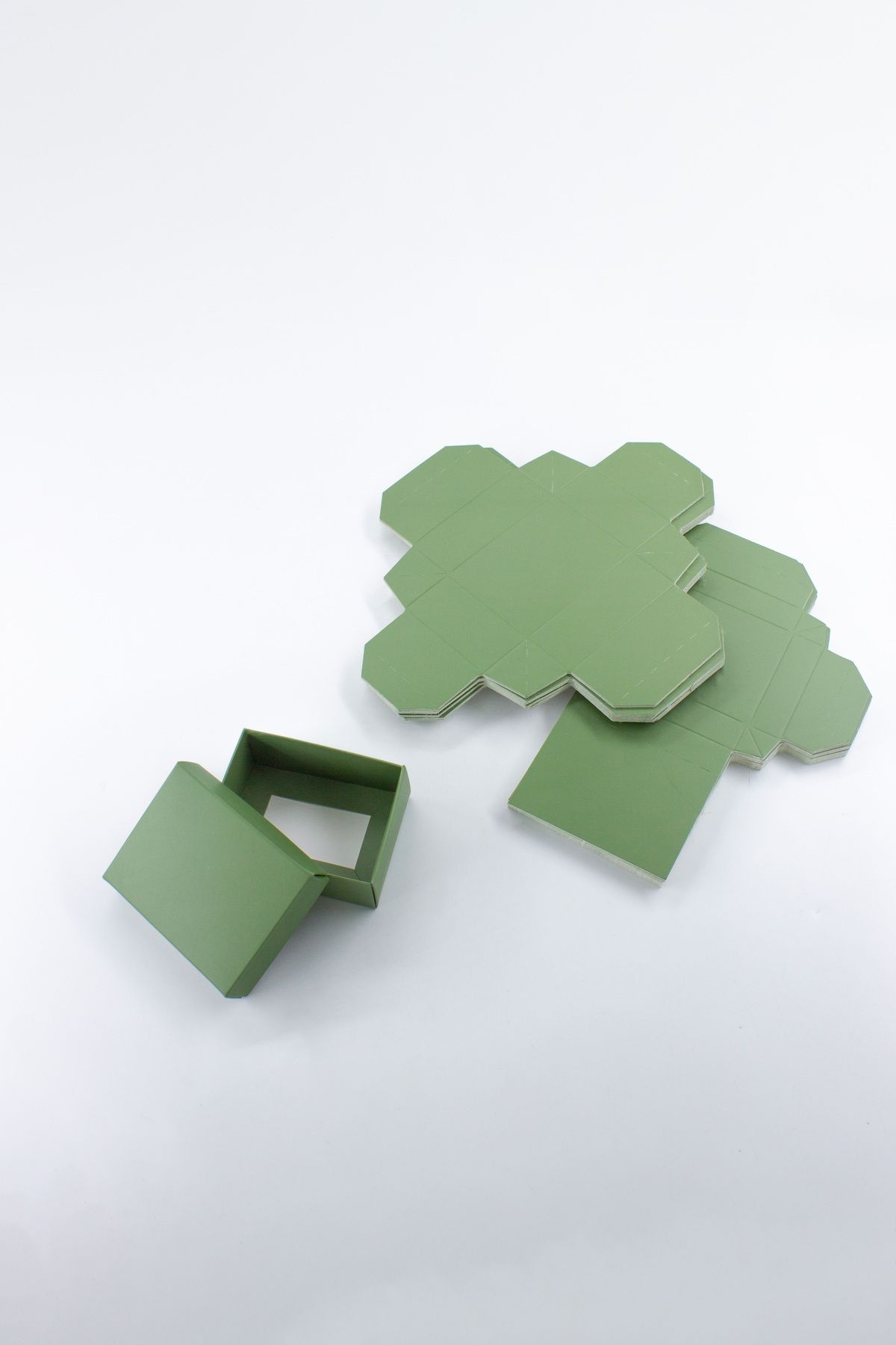 carton box Karton Kutu Yeşil Katlamalı Küçük Takı Hediye Kutusu 6 cm X 8 cm X 3 cm (Süngersiz)