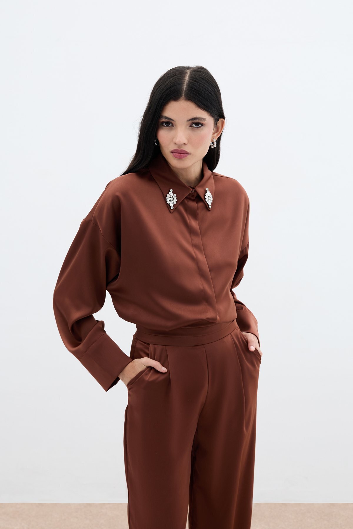 Sateen-Accessory Detailed Shirt - Brown 6