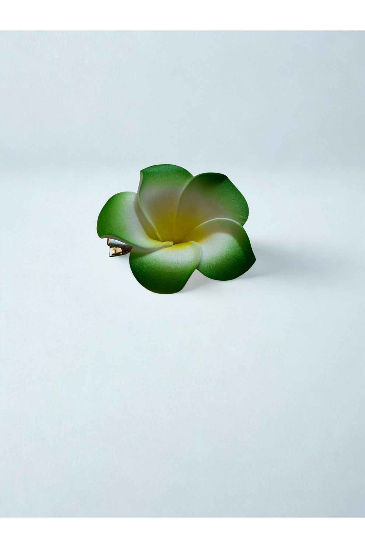 Plantarrium Design Hawaii Plumeria Çiçeği Kıstırmalı Köpük Toka 5,5cm