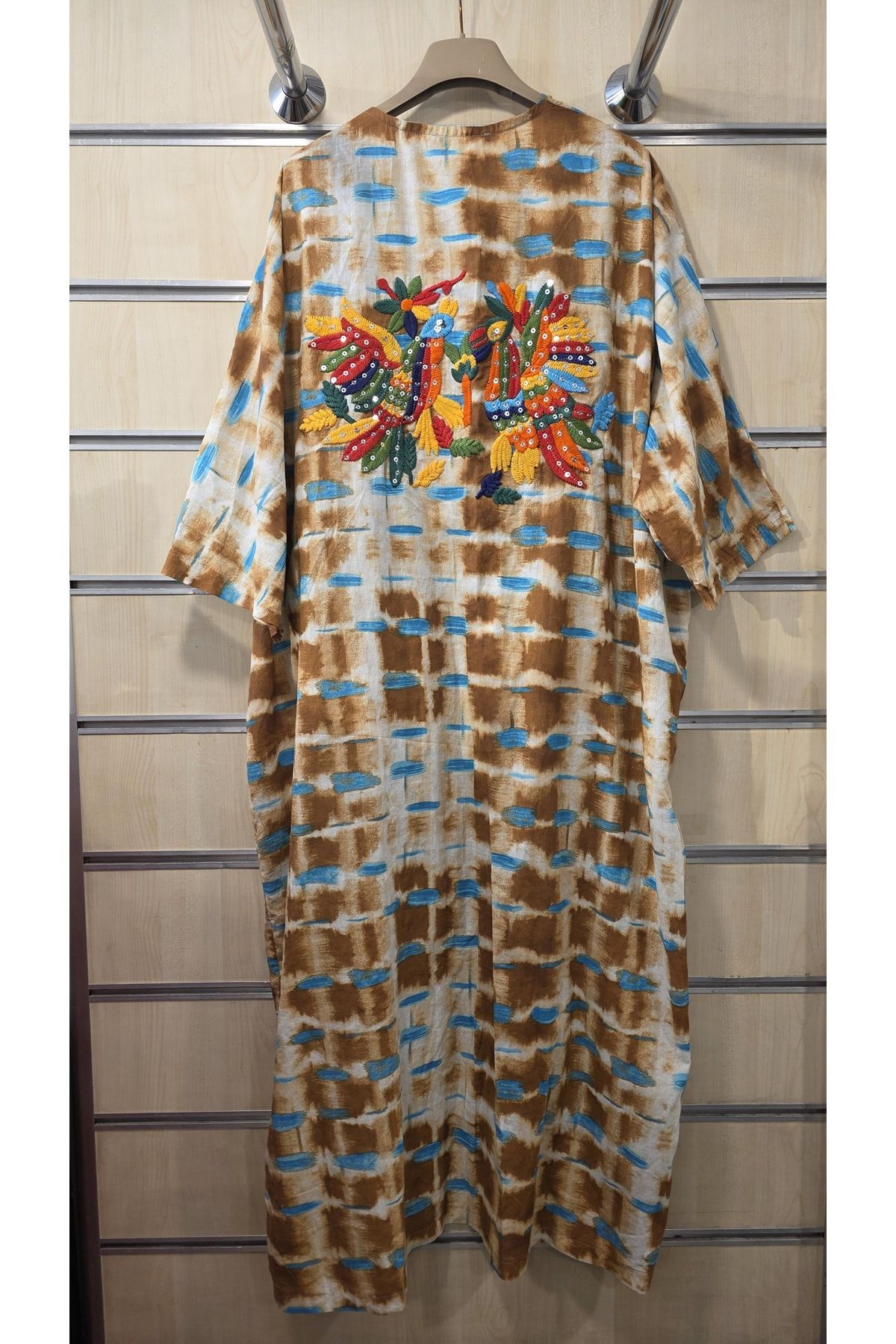 Park Moda Kimono Sırtı Nakış İşlemeli