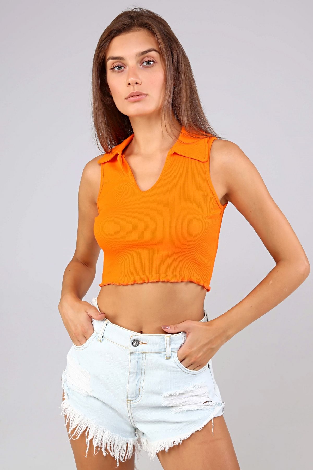 TF The Fancy For You Kadın Polo Yaka Sıfır Kol Crop Top Bluz