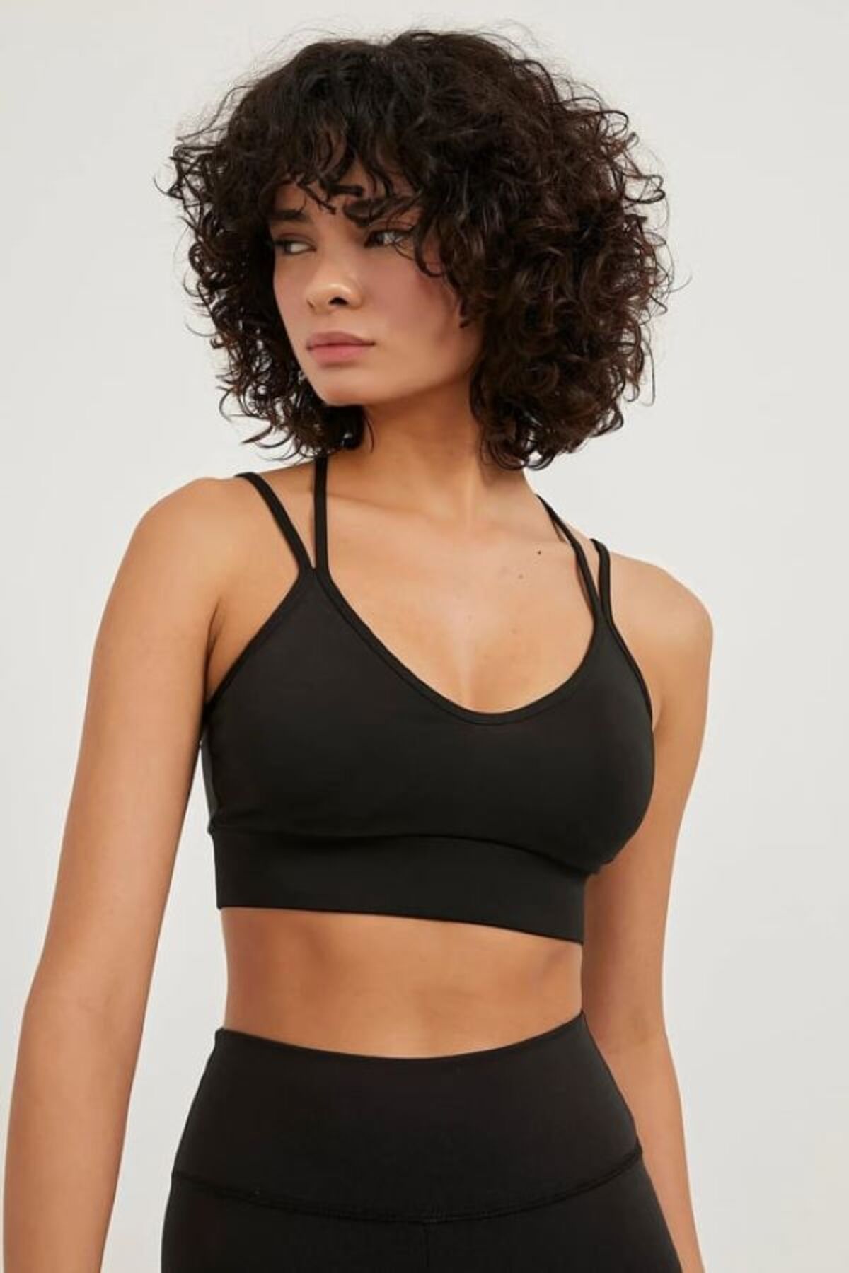 Leila SIRT ÇAPRAZ ASKILI CROP BLUZ