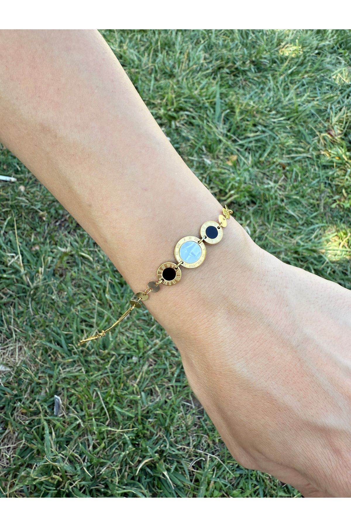 ARMELİA ACCESORİES Armelia Accessories Siyah & Beyaz Detaylı Gold Ayarlanabilir Çelik Bileklik