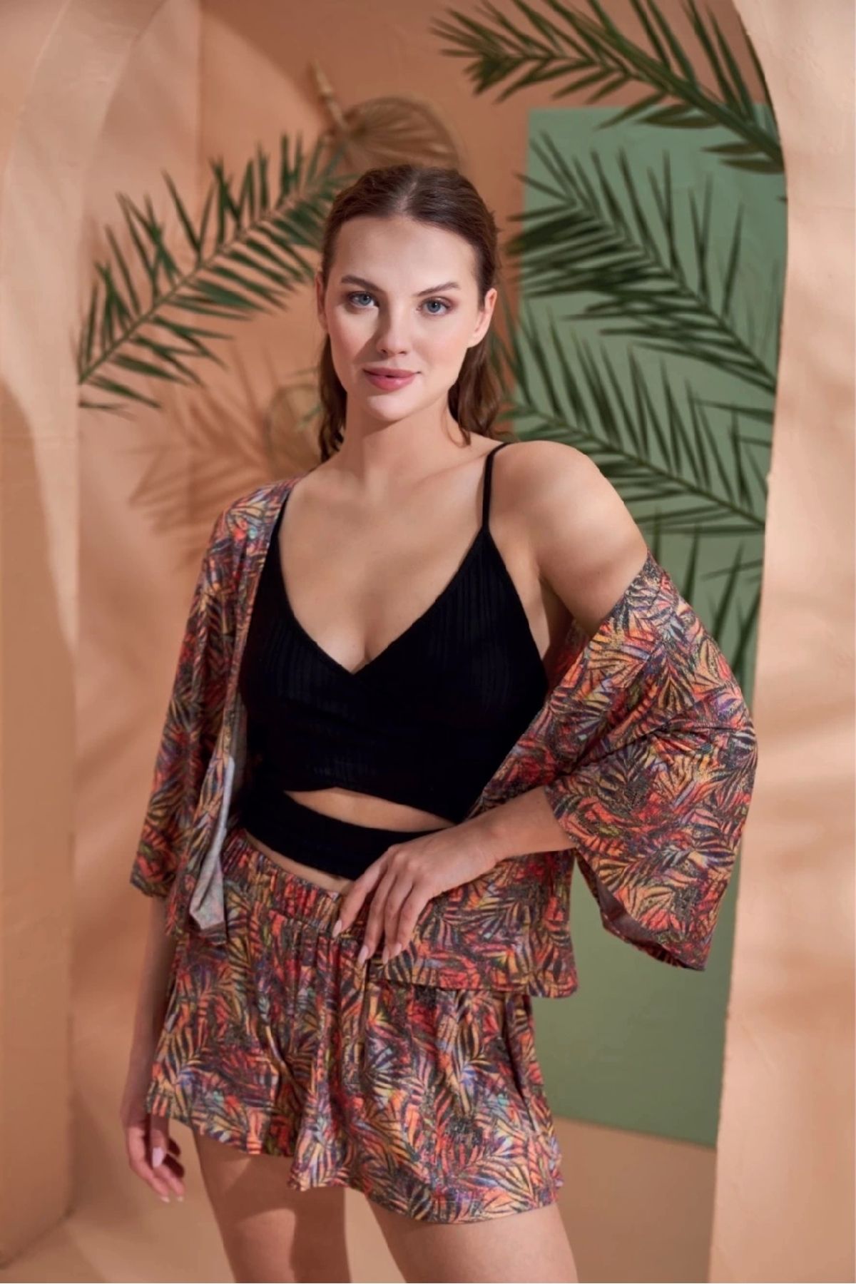 buHillco PJS Desenli Viskon Kimono Croplu Şort Takım