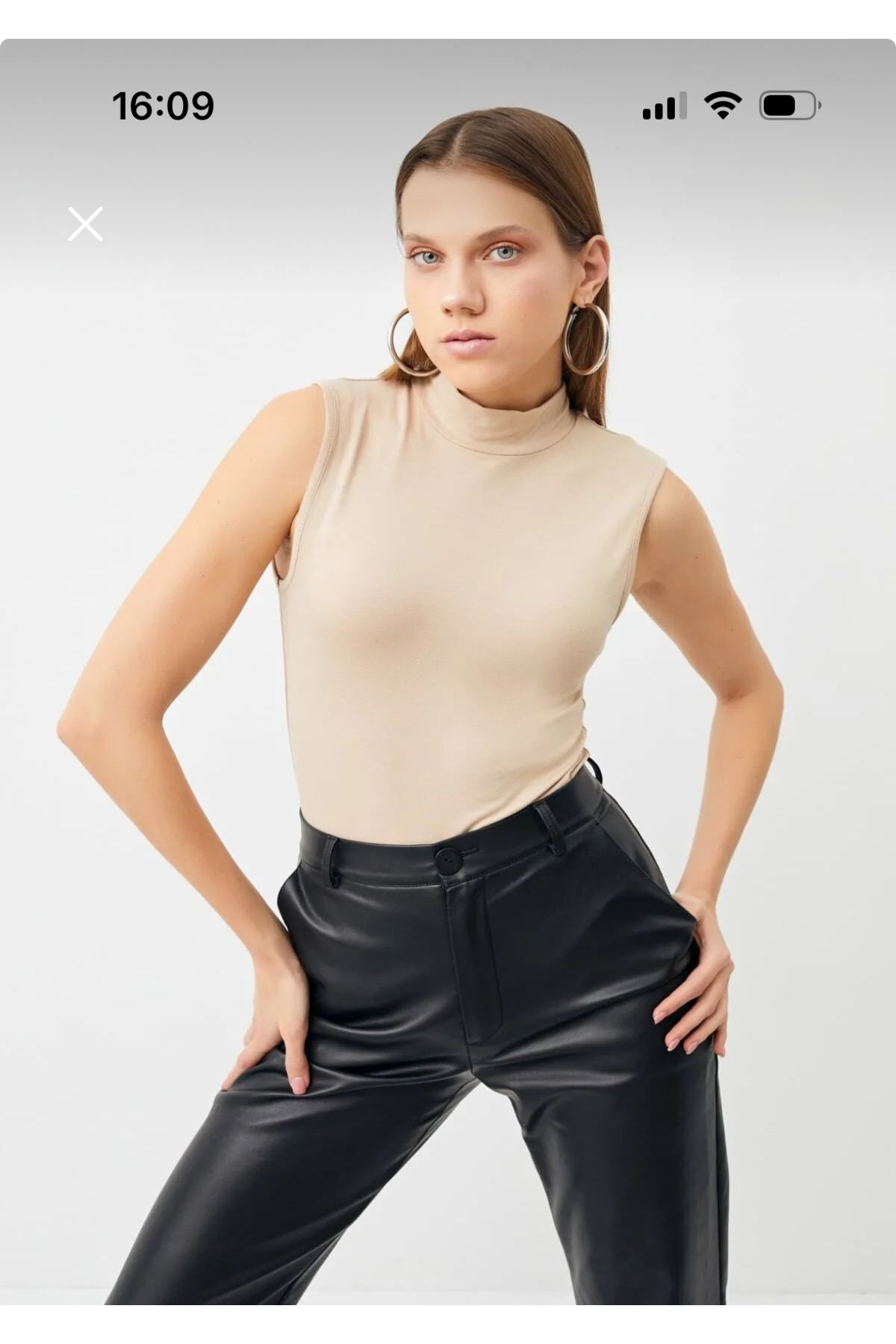 Butik Boğazlı Viskon Kolsuz Kadın Badi - Bluz Pamuklu Badi