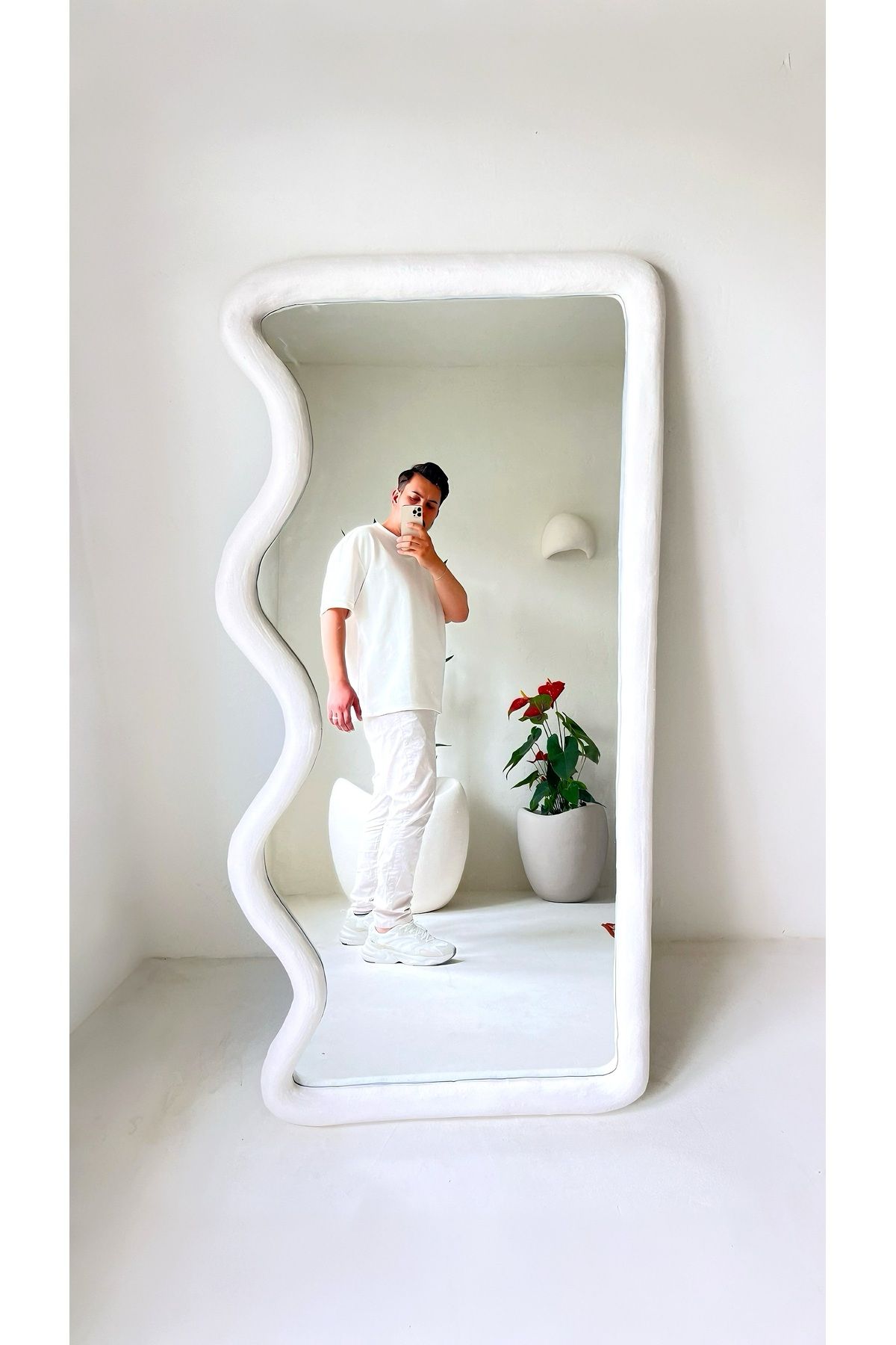 Lunalore FiberStone Modern Dekoratif Beton Görünümlü Ayaklı Duvar Boy Aynası – 170x70 cm