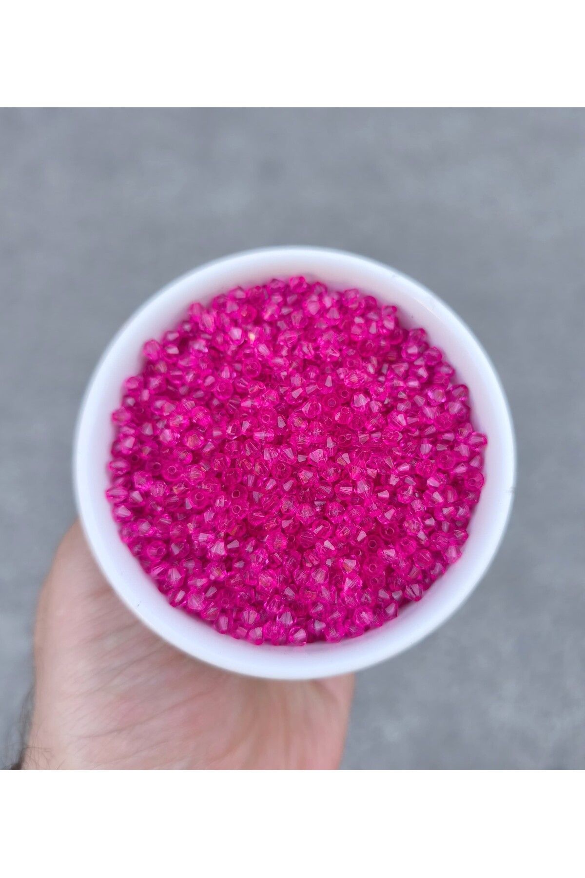 FlowerAksesuar 25 Gram (900 Adet) - 4 mm Kristal Boncuk, Piramit Boncuk, Plastik Takı Boncuğu, Pembe Renk