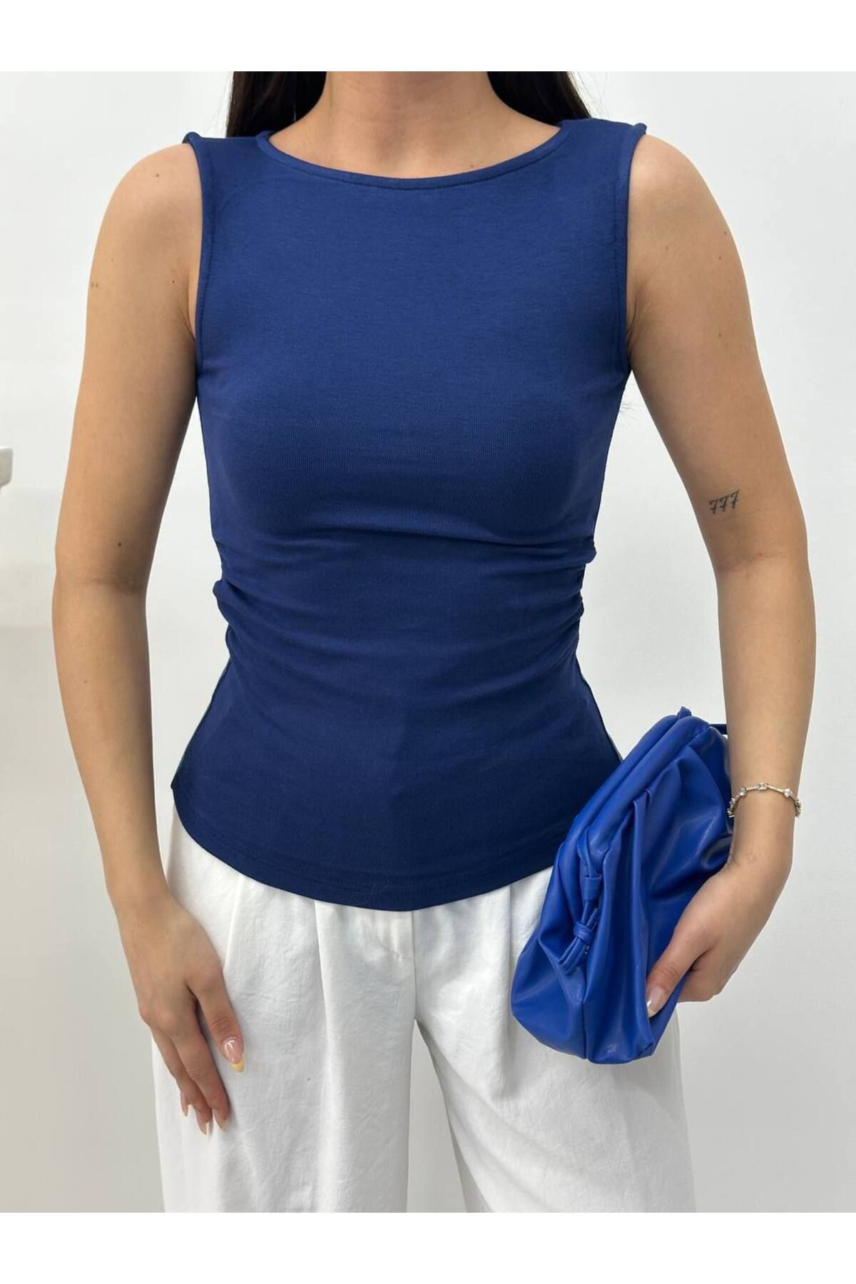 Butik Lacivert Kayık Yaka Büzgülü Kolsuz Bluz