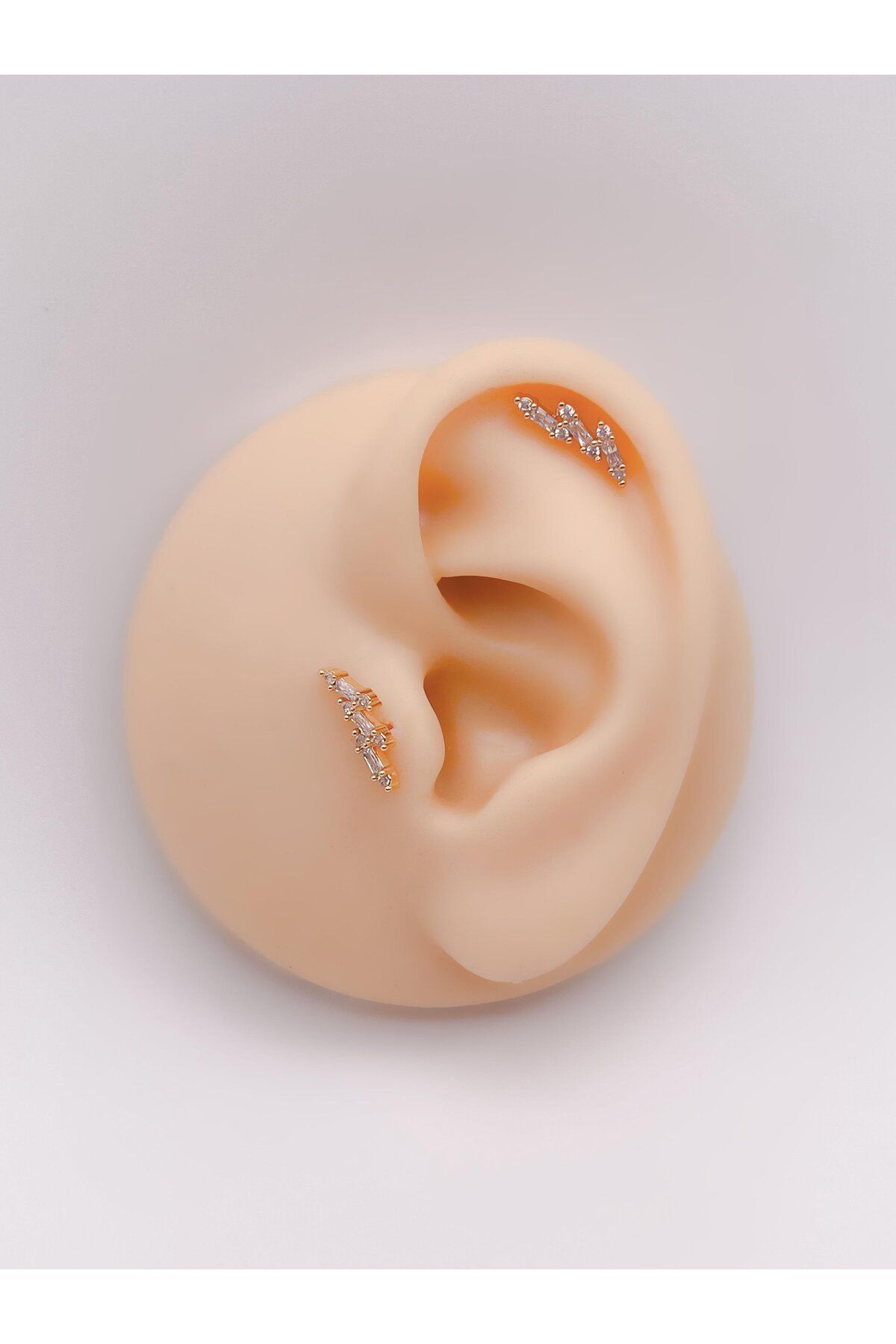 Trinos Cerrrahi Çelik Piercing ( Pirsing ) Üç İnce Taşlı Tragus Helix Piercing (1adet)