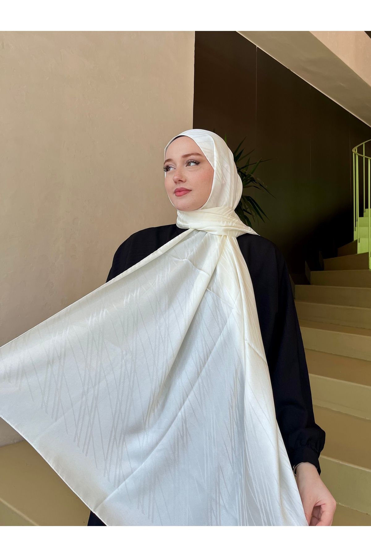 hijabchi İpeksi Jakar Şal Çizgi Desen -