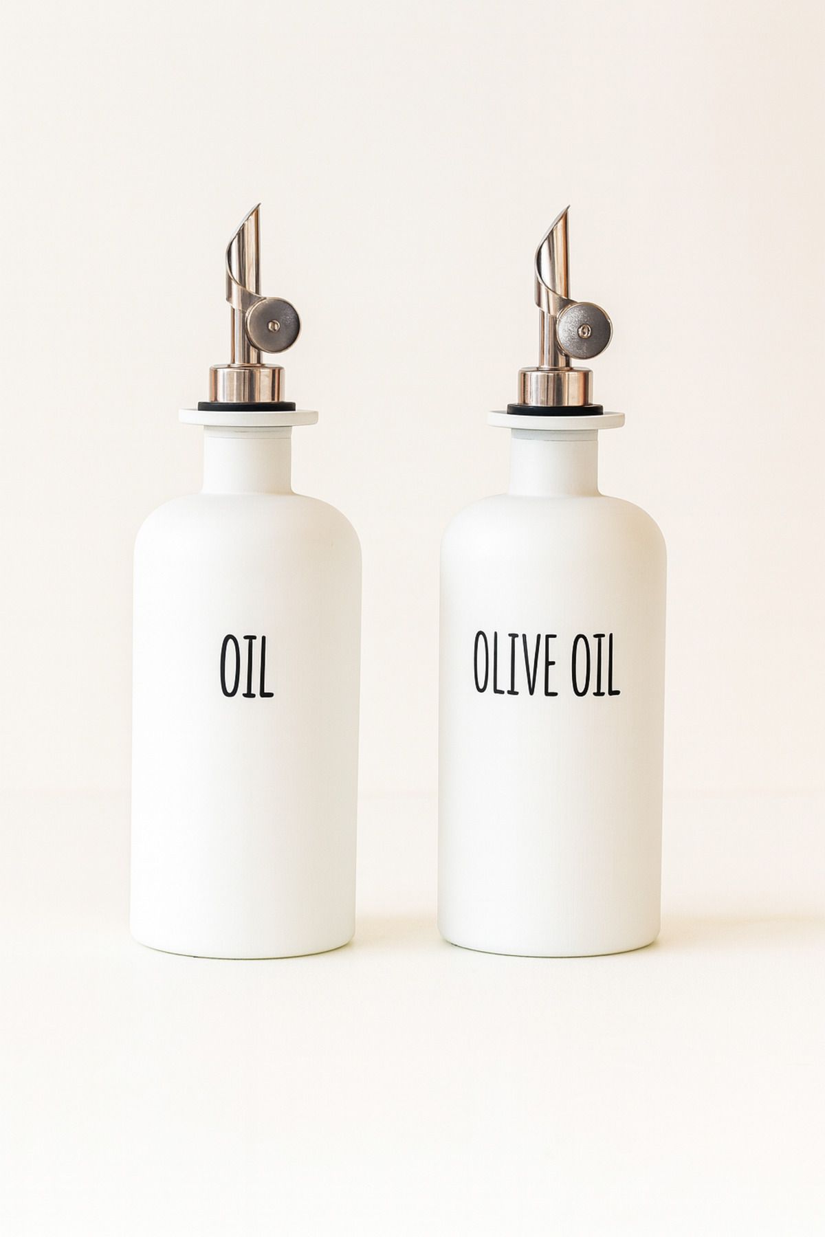 Mirilliahome 2’li Beyaz Cam Yağlık Seti – 500 ml Metal Kapaklı