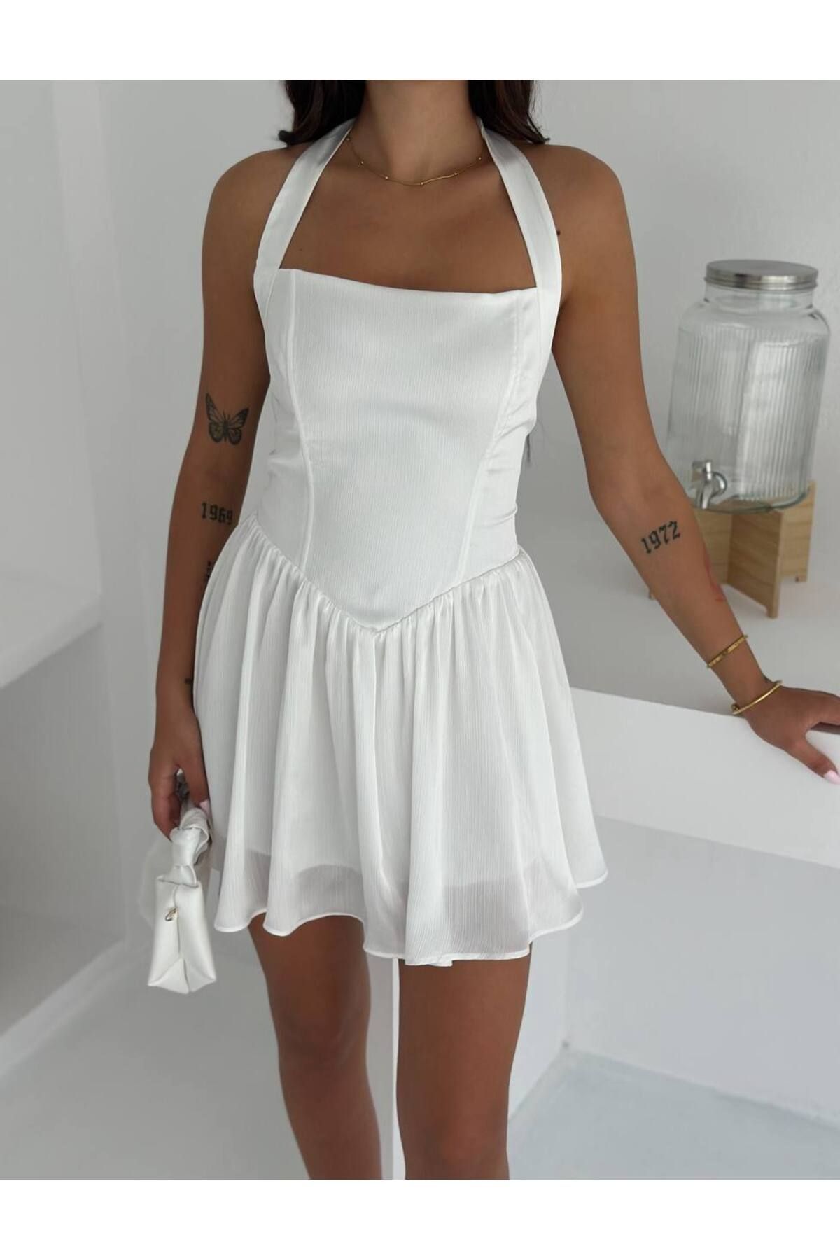 MODA Saten Kumaş Eteği Pileli Askılı Sırt Dekolteli Mini Elbise