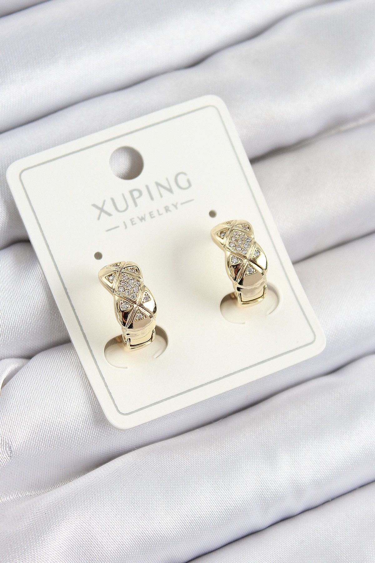 AfraBeauty Xuping Zirkon Taşlı Gold Halka Küpe | Modern Geometrik Kadın Takı