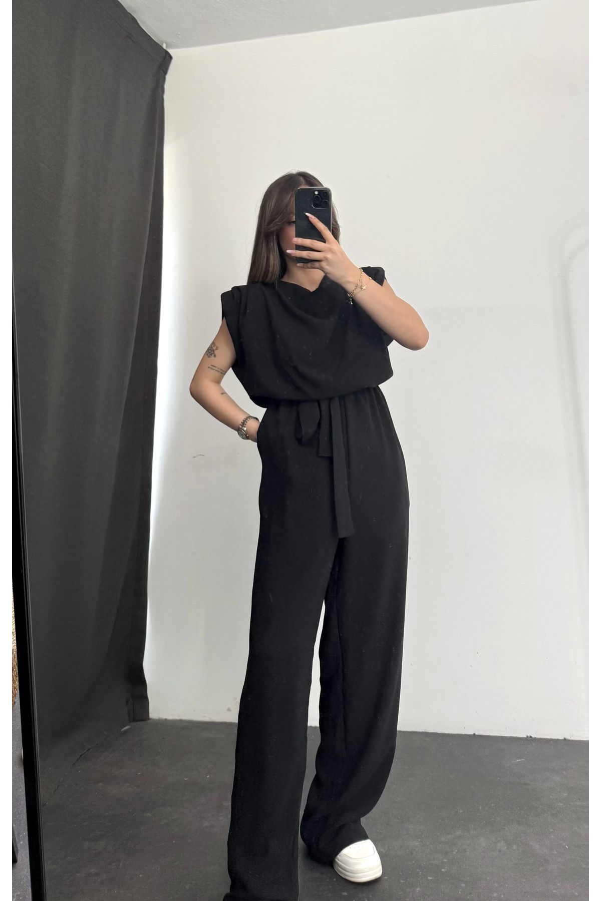 nona butik Vatkalı Crep Tulum - Siyah