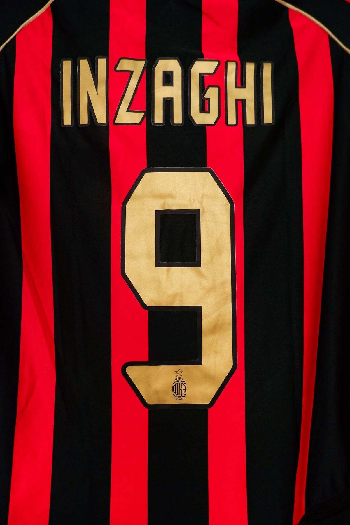 FAMİLYSTAN MİLAN 2007 DEPLASMAN KIRMIZI INZAGHI YETİŞKİN UZUN KOL FORMASI