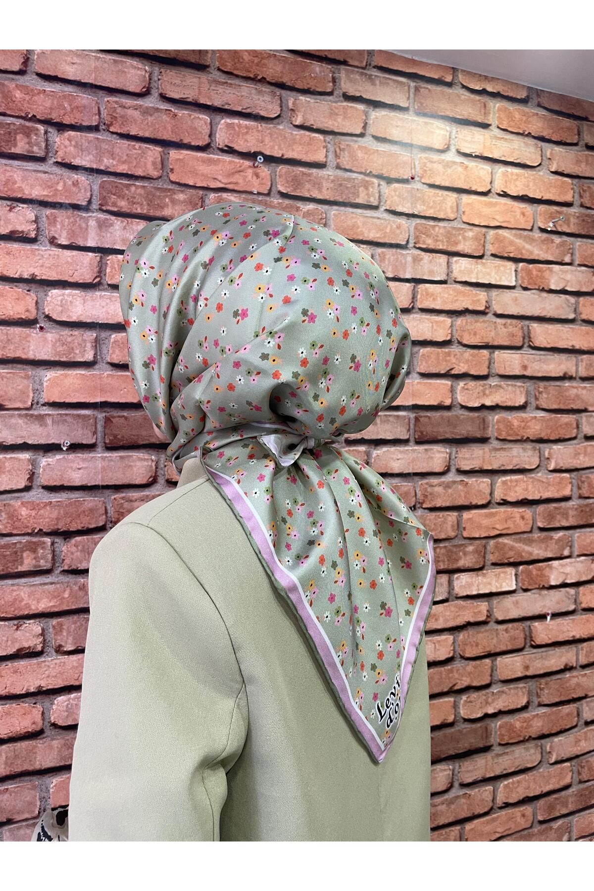 Levidor çiçekli twill ipek eşarp