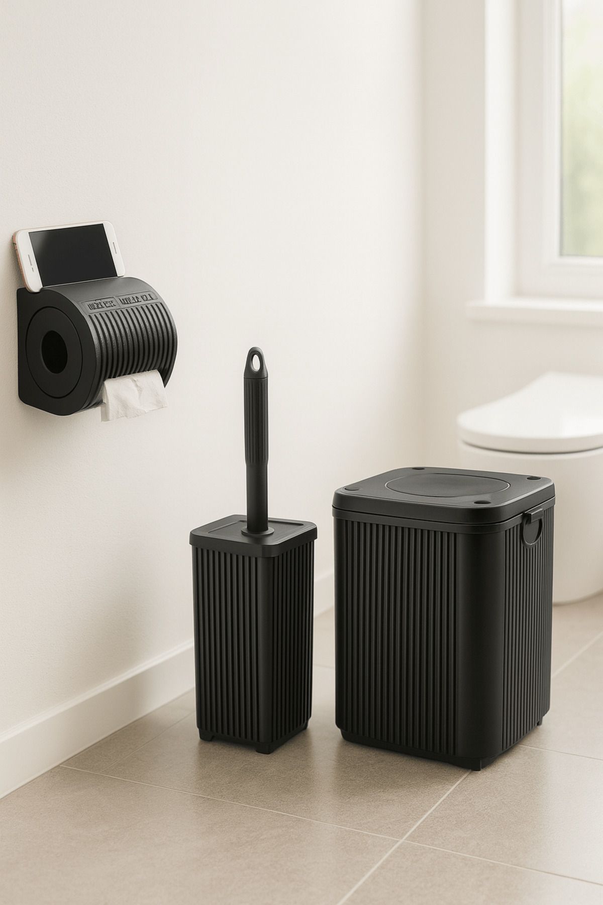 Sas Haus Lines Serisi Siyah Banyo Seti, 3 Parça Akrilik 7 Litre Çöp Kovası, Tuvalet Fırçası, Tuvalet Kağıtlık